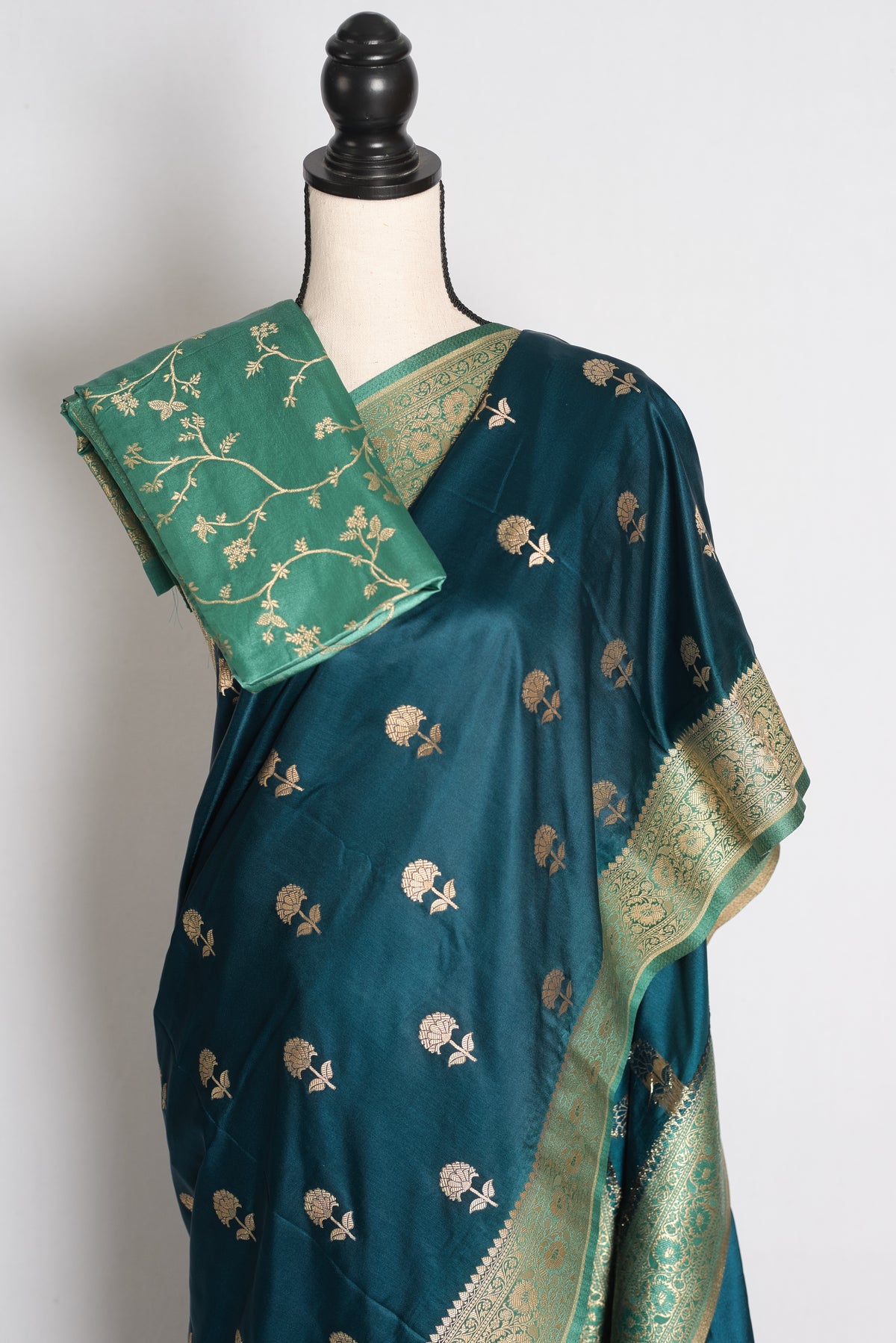 Mahi: Cobalt Blue Semi Mashru Banarasi Silk Saree image 5