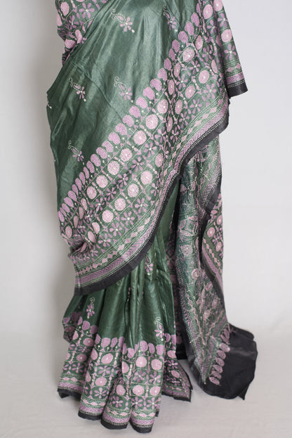 Sandhya : Green and Black Hand Embroidered Kantha Stitch Pure Tussar Silk Saree image 6