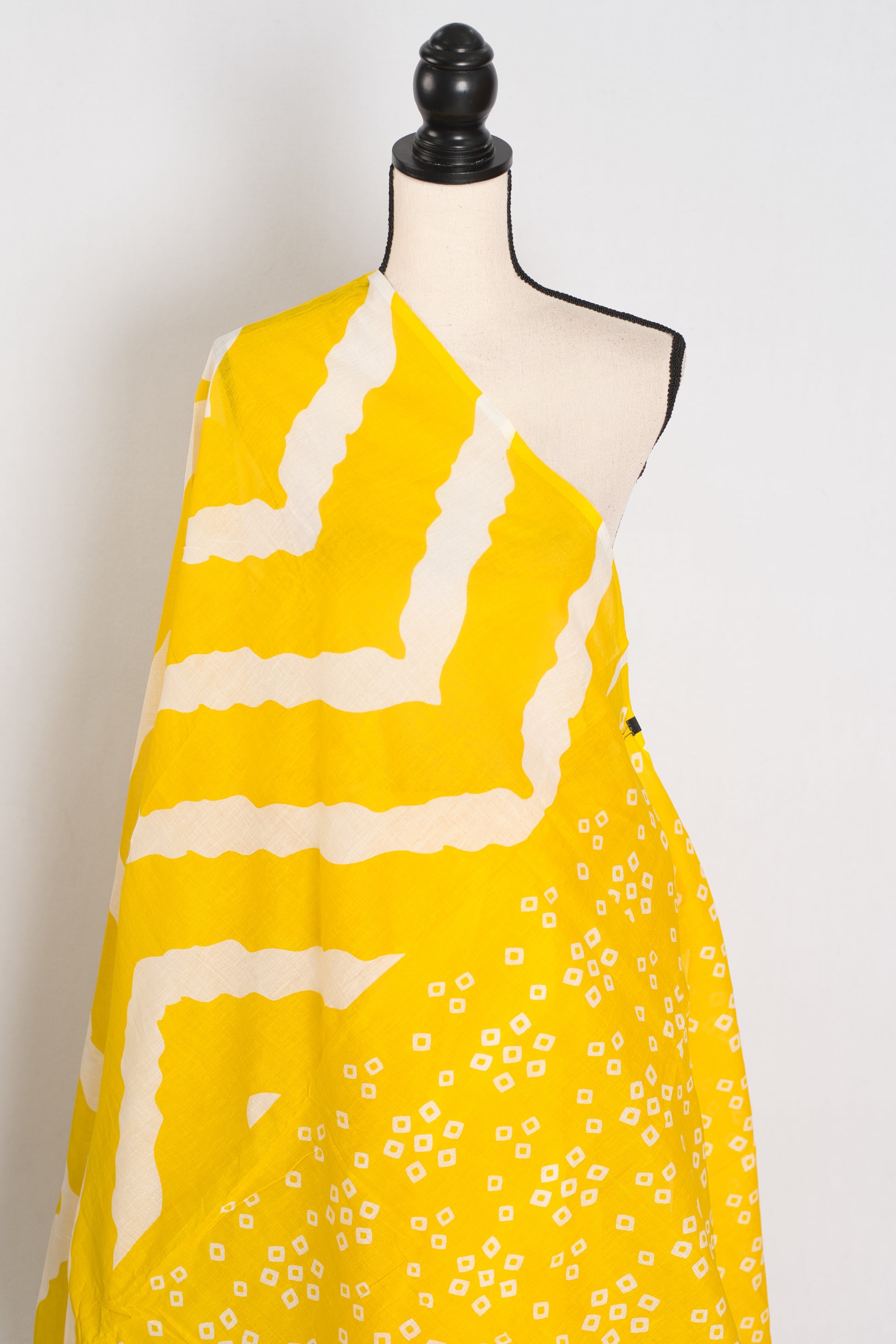 Shalini: Bright Yellow & White Contemporary Bengal Soft Mulmul Cotton Saree image 4