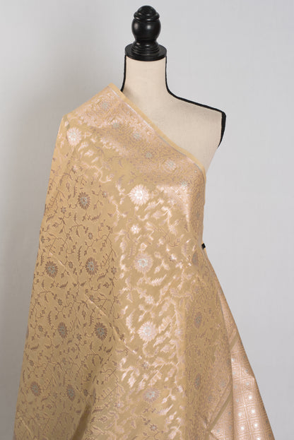 Gracy: Beige & Gold Jamdani Banarasi Saree | Bengali-Varanasi Fusion image 4