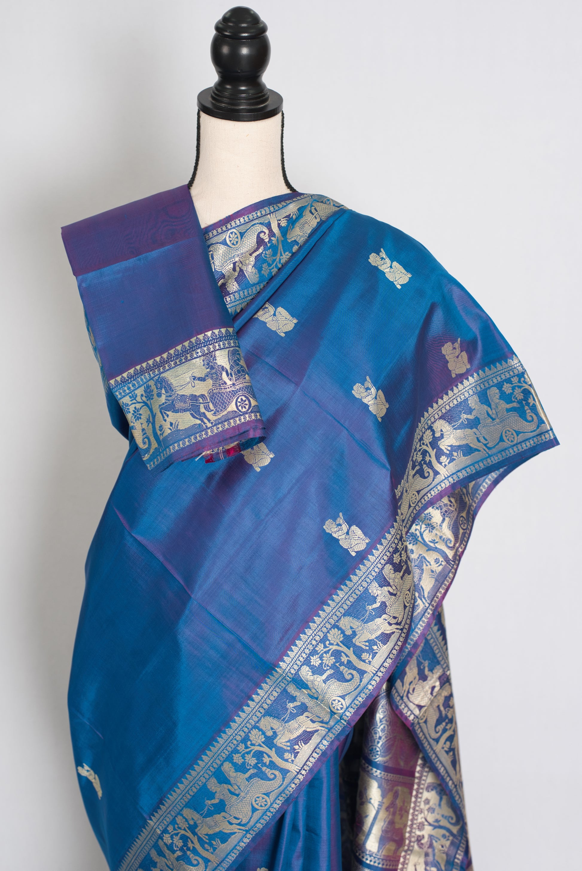 Arpita | Peacock Blue and Cream Handwoven Baluchari Silk Saree image 2