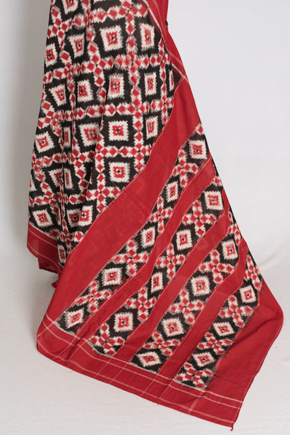 Priya : Black and Red Telia Rumal Pochampally Double Ikat Pure Cotton Saree image 4