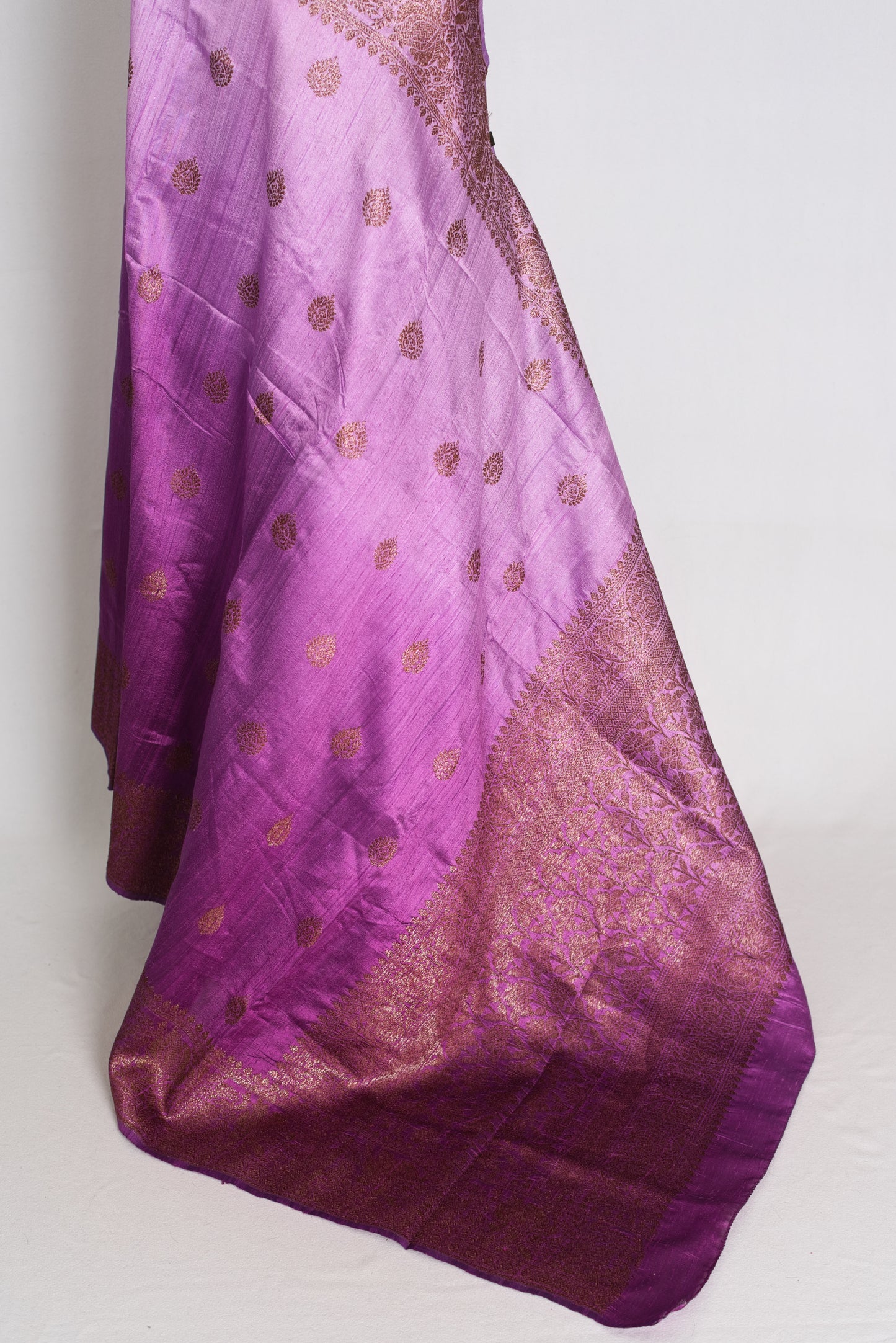 Gracy : Shades of Mauve Purple Ombre Hand Woven Raw Silk Banarasi Saree image 3