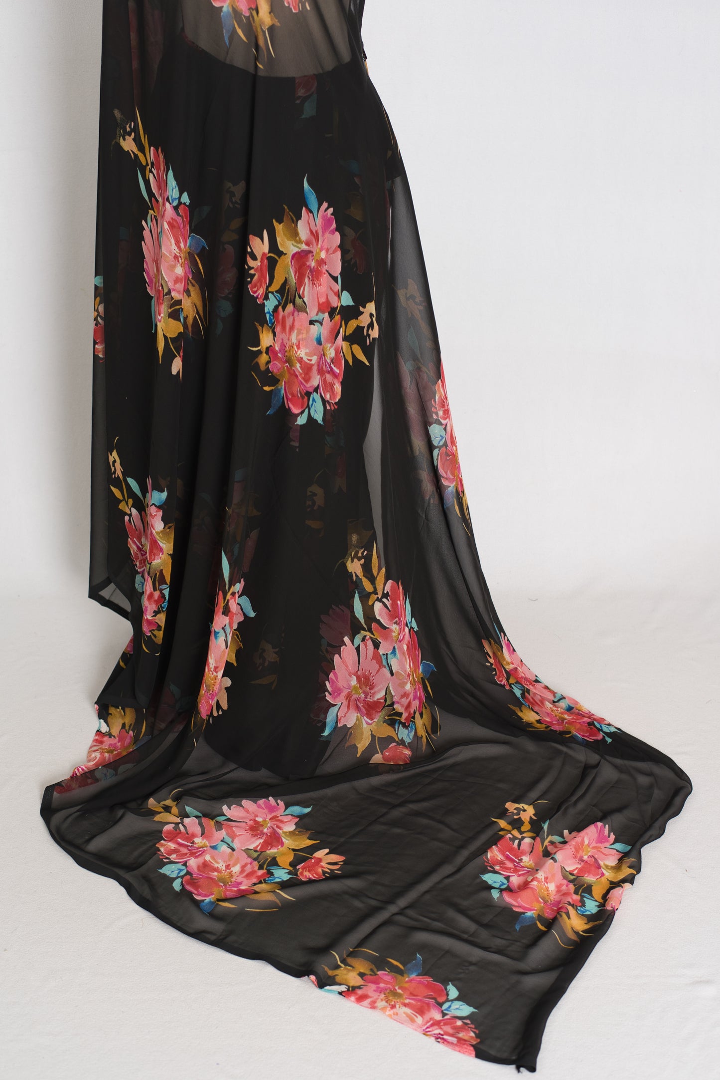Nita : Black Floral Printed Chiffon Georgette Saree image 3