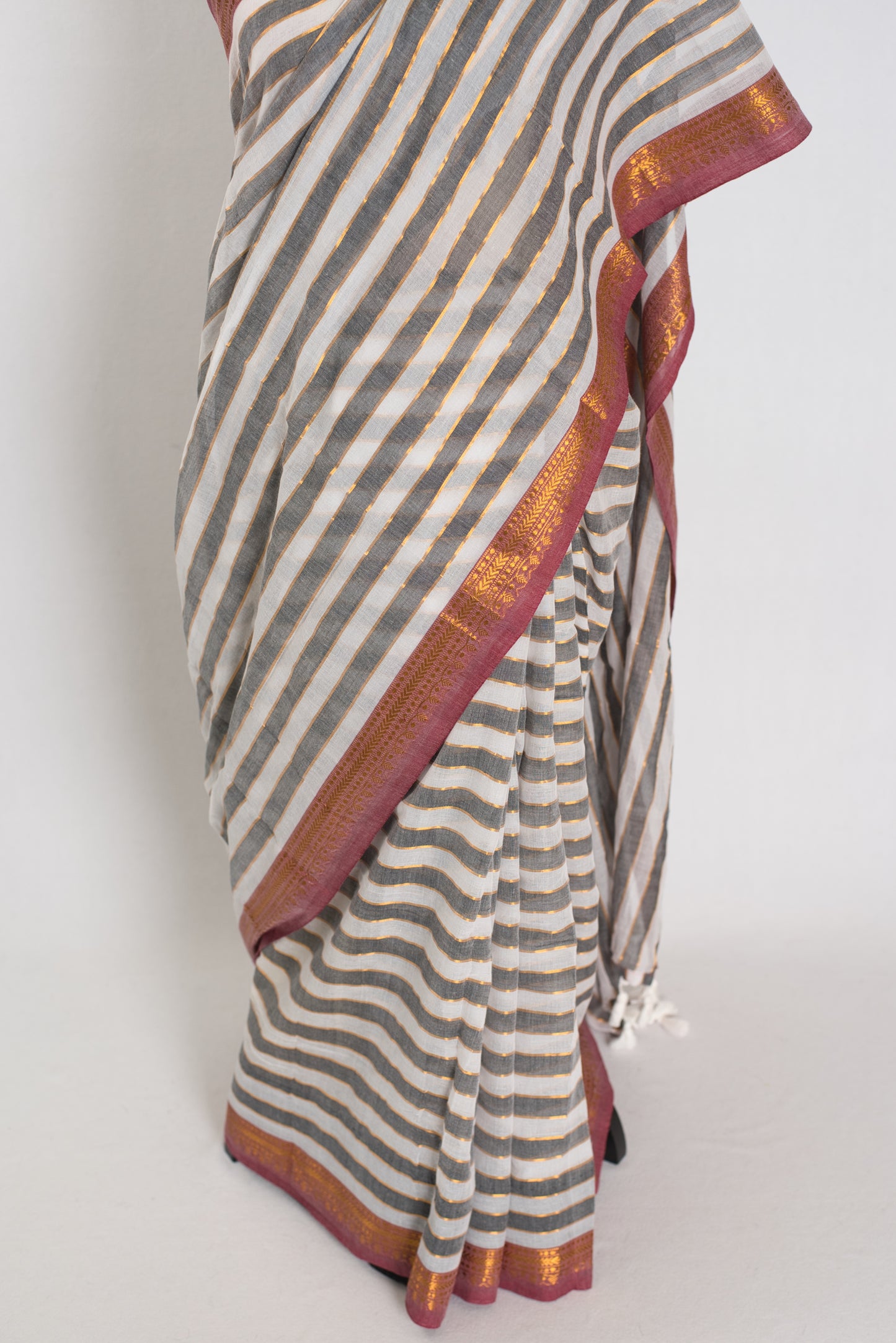 Iti: White & Gray Horizontal Striped Mulmul Cotton Saree | Lightweight Handloom image 4