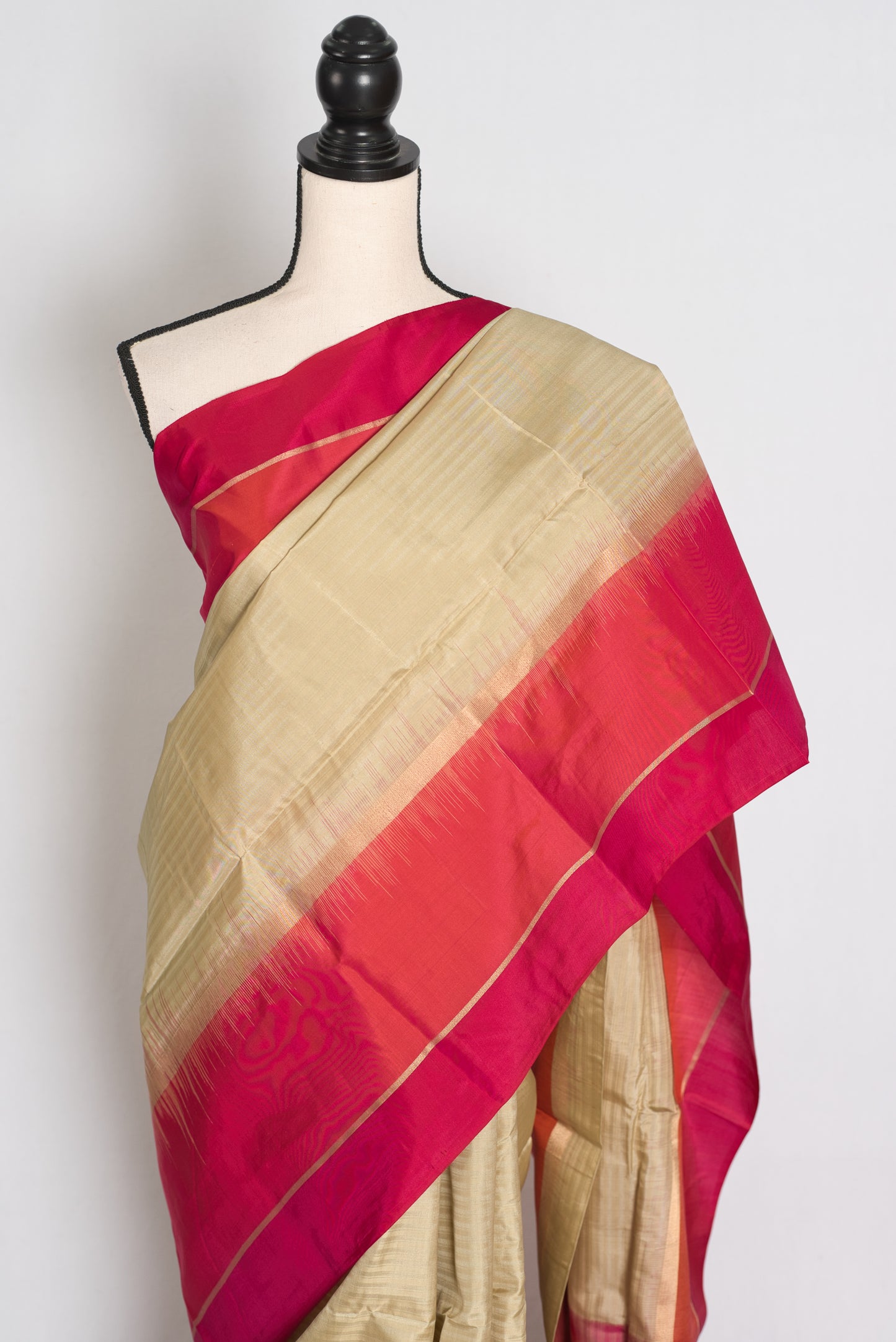 Sree : Clay Brown, Orange, and Red Wide Border Lightweight Kanjivaram Silk Saree image 6