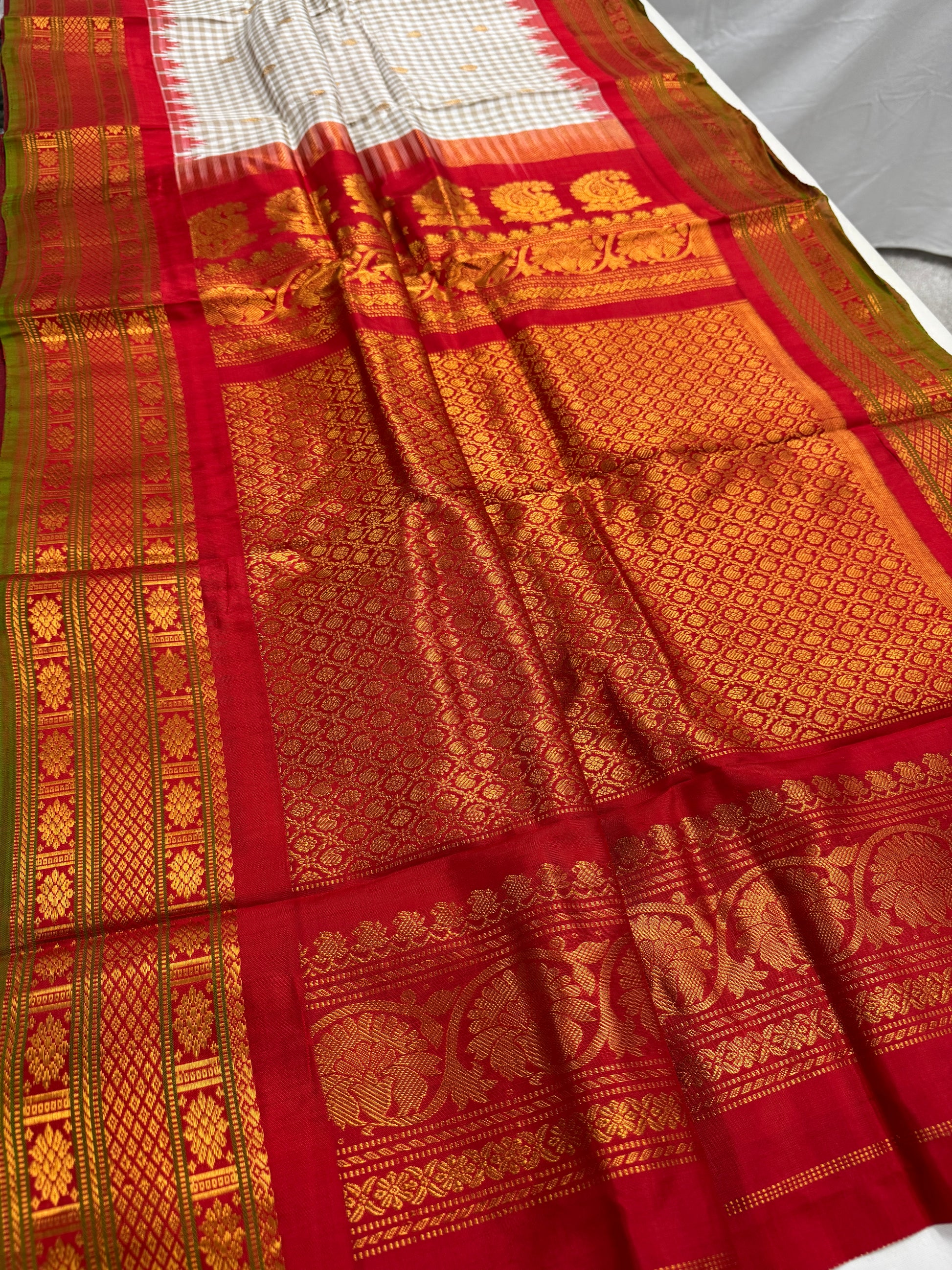 Kavya : Silk Mark Certified Micro Checks Kanji Gadwal Silk Saree image 5