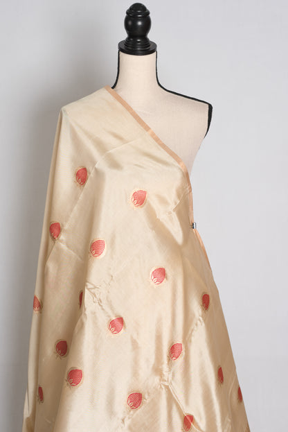 Cream and Red Banarasi saree — pallu view