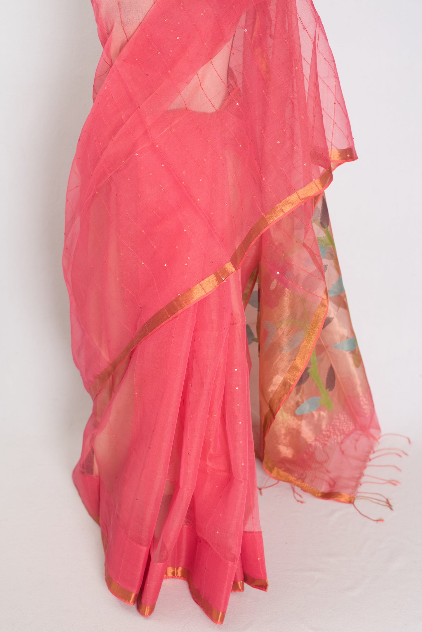 Kusum: Coral Pink & Gold Muslin Cotton Jamdani Saree | Sequin Weaving image 6