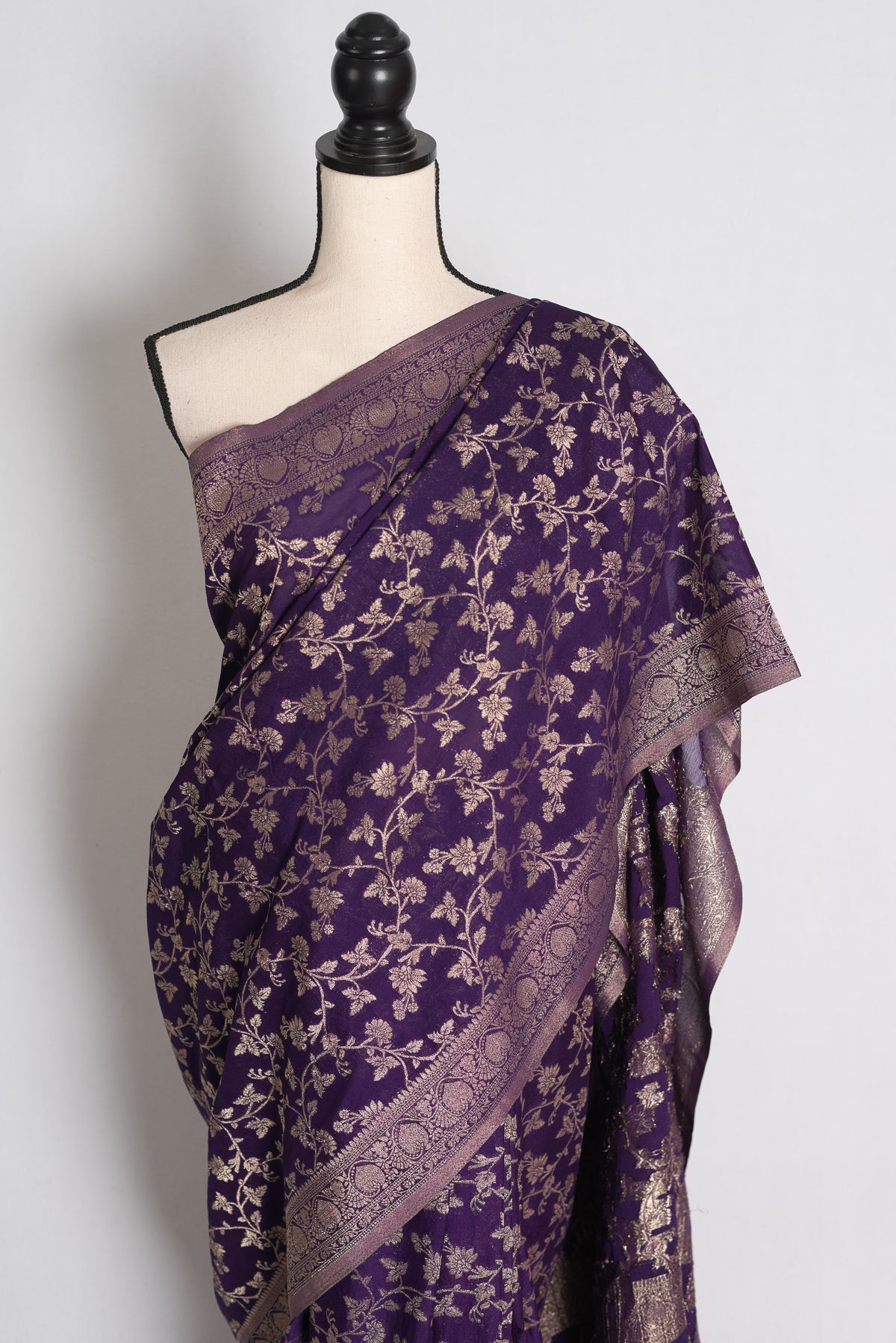 Afrin: Purple and Gold Semi Georgette Jaal Banarasi Saree image 5