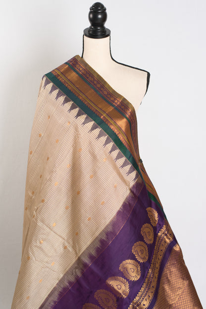 Anita : Micro Checks Traditional Kanji Gadwal Silk Saree in Beige image 4