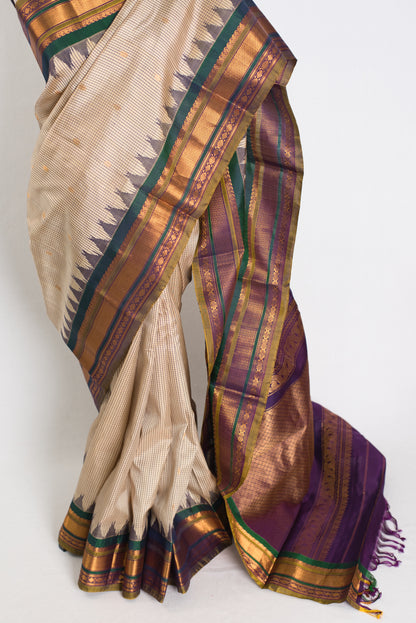 Anita : Micro Checks Traditional Kanji Gadwal Silk Saree in Beige image 5