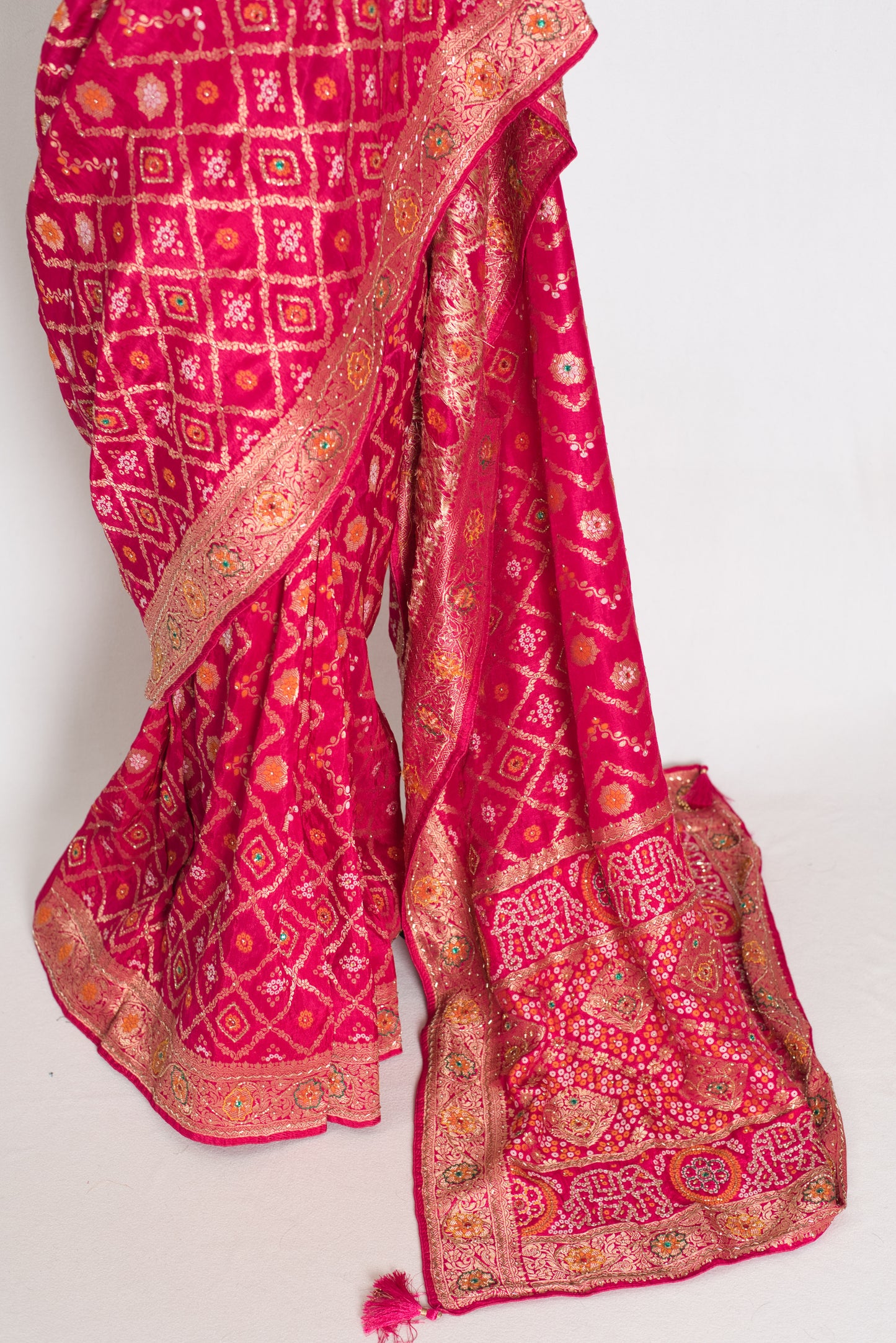 Liza | Dark Pink Hand Embroidery Soft Dola Silk Banarasi Saree image 5