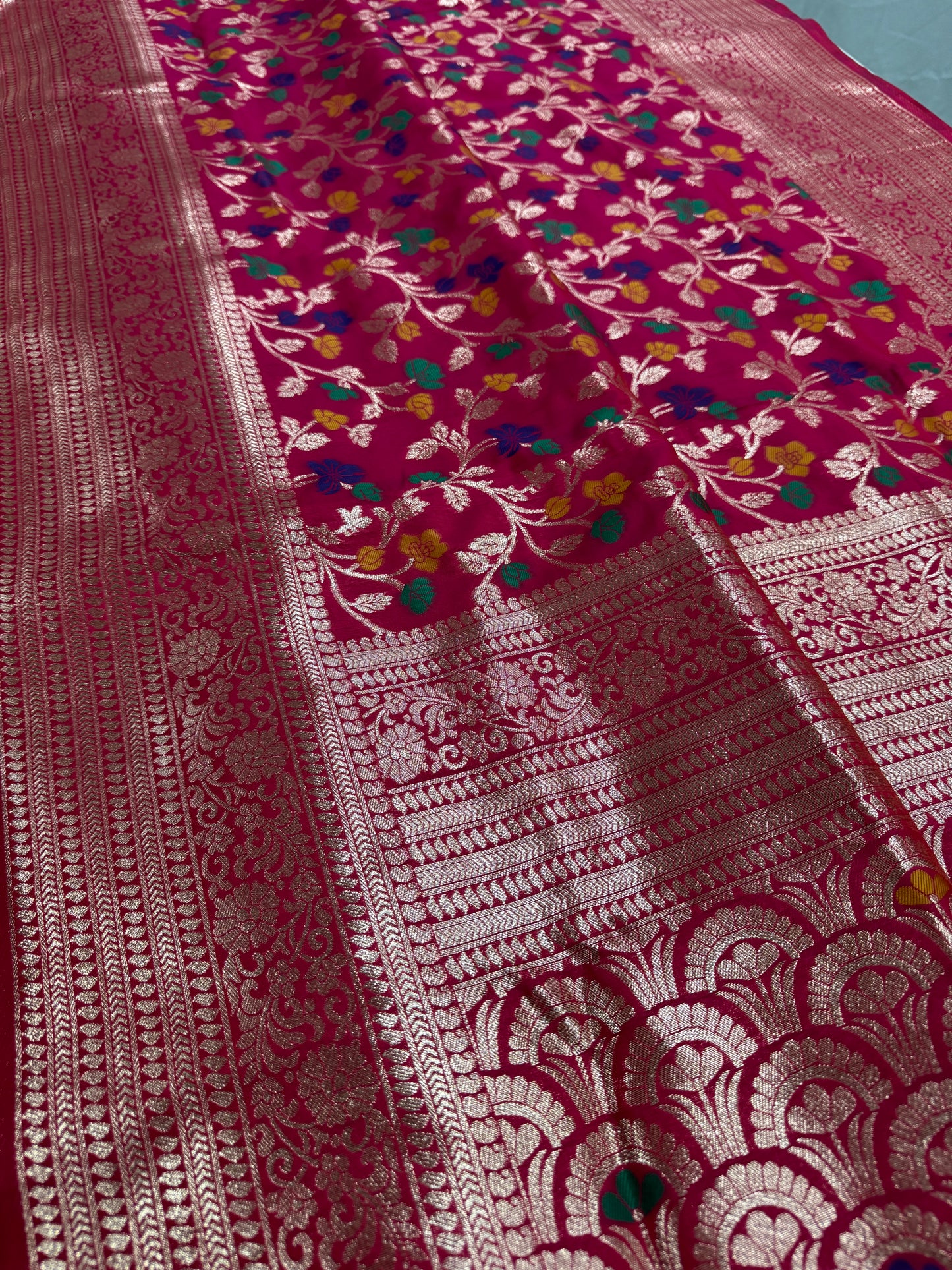 Sanchari : Budget Friendly Dark Pink Jaal Banarasi Saree in Blended Silk image 4