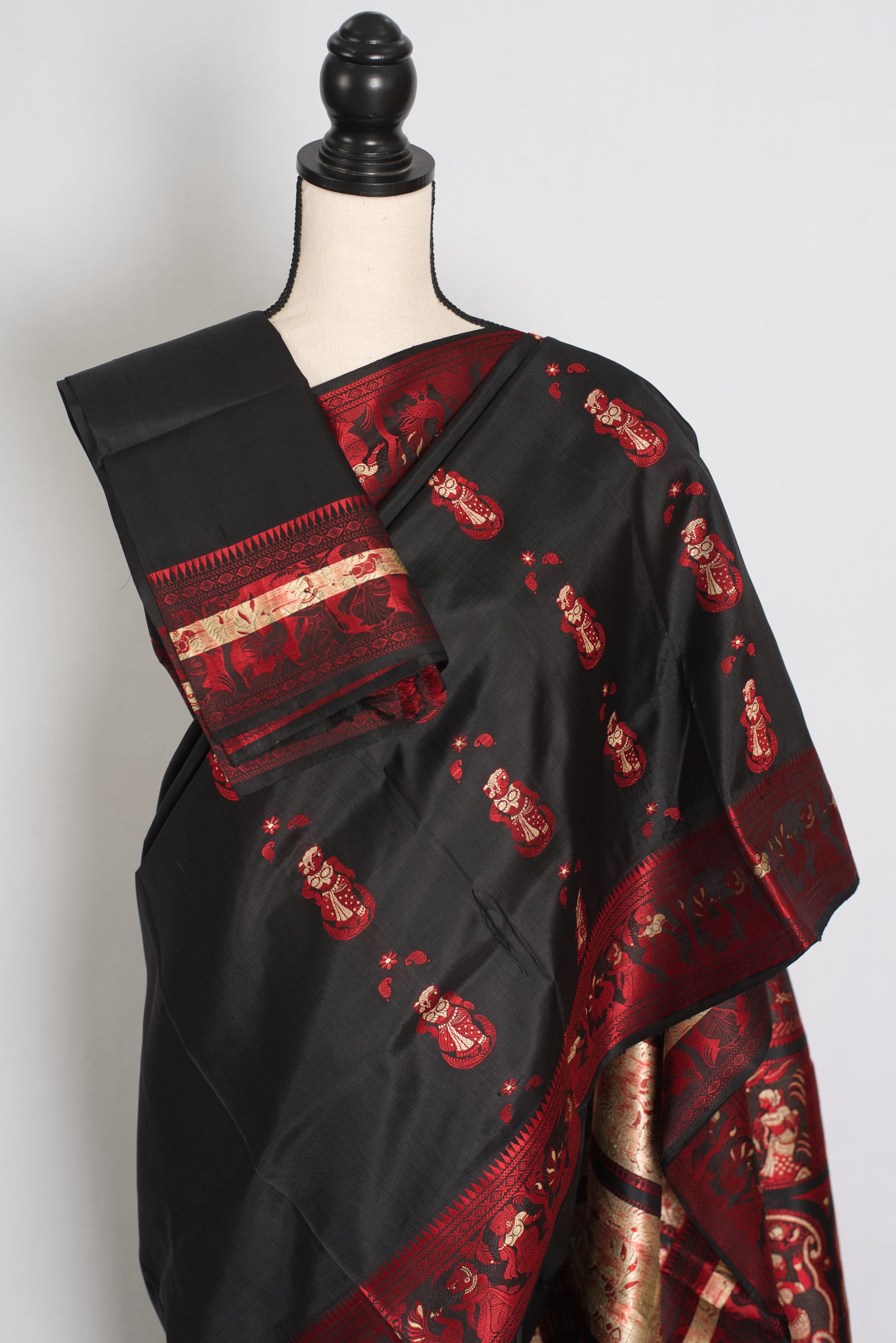 Koli | Midnight Black and Crimson Red Handwoven Baluchari Silk Saree image 3