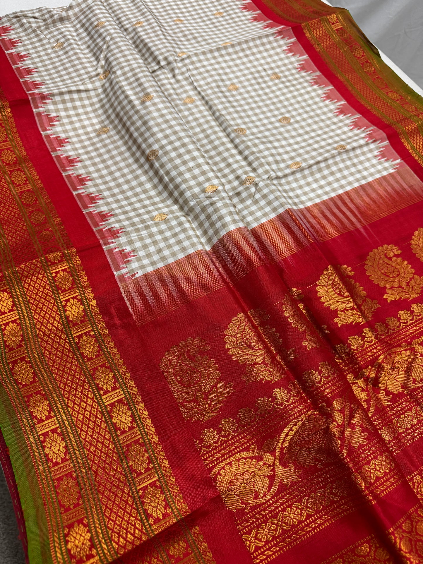 Kavya : Silk Mark Certified Micro Checks Kanji Gadwal Silk Saree image 0