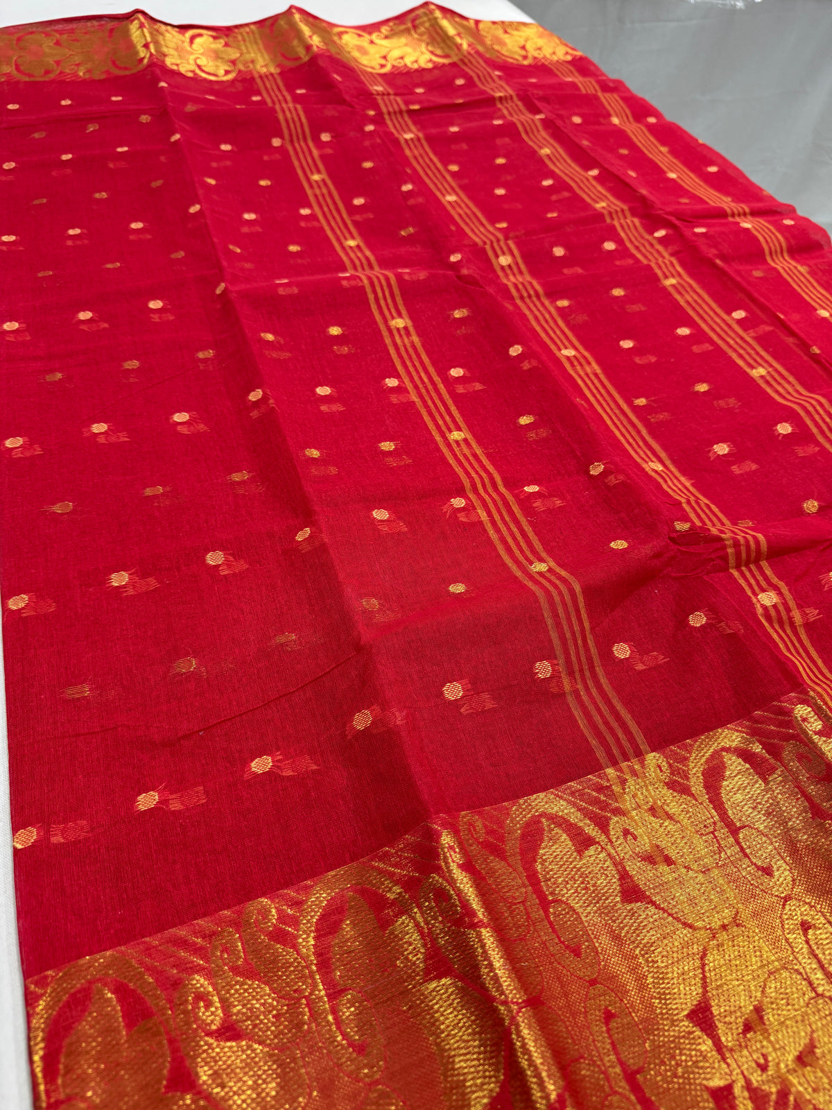 Crimson Red and Gold Tant saree — detail view