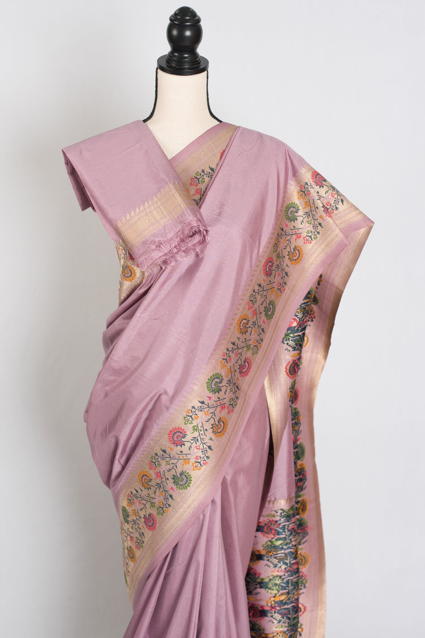 Archana : Blended Silk Traditional Valkalam Banarasi Saree in Mauve and Gold image 2
