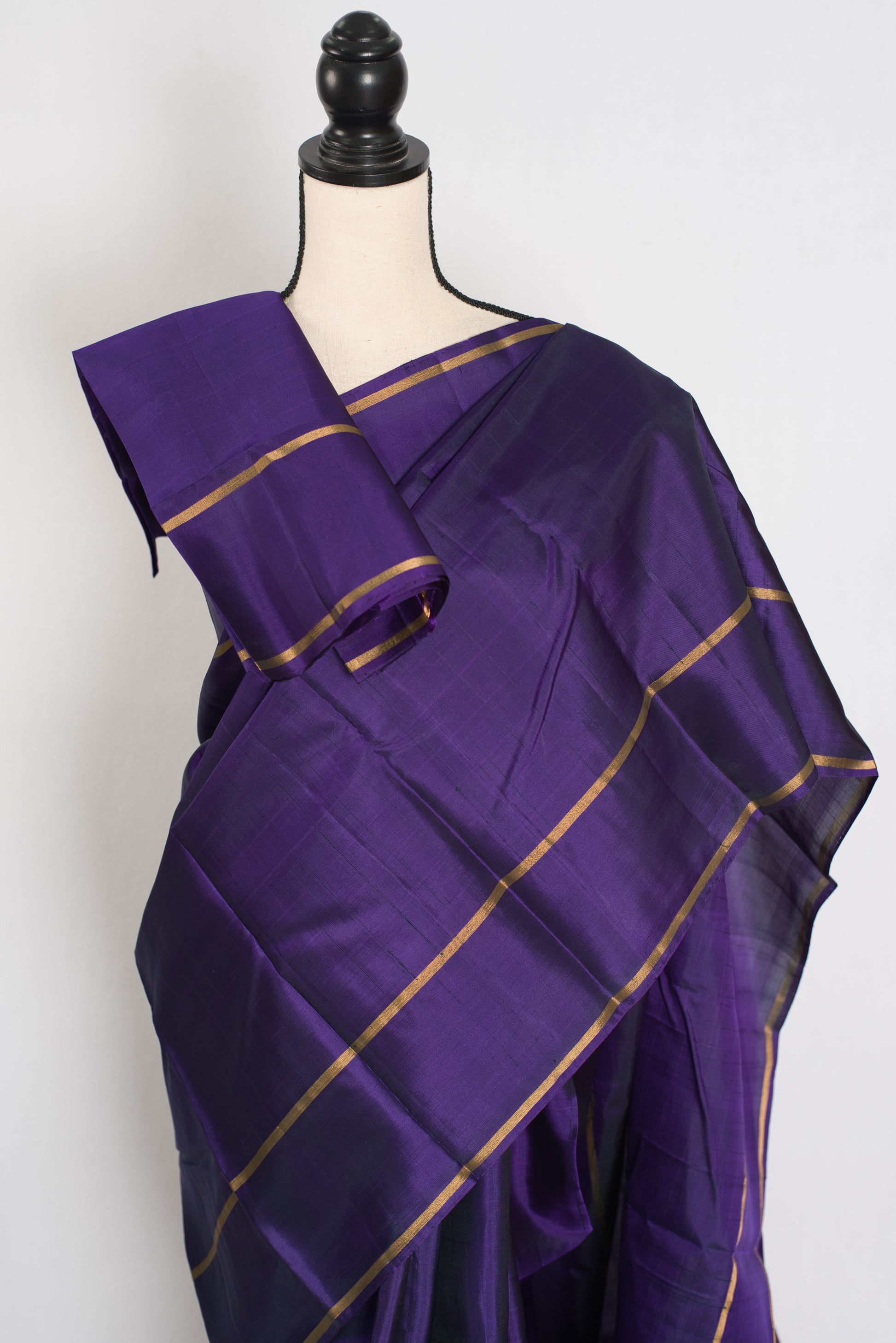 Nithila: Deep Purple & Gold Corporate Kanjivaram Silk Saree image 2