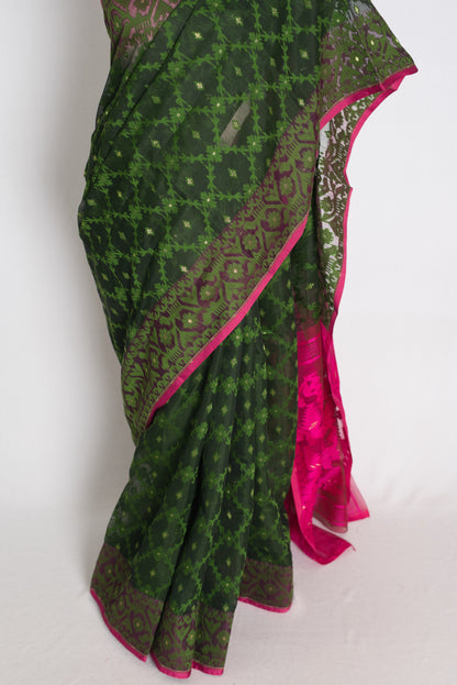 Tia : Bottle Green Soft Blended Cotton Jamdani Saree with Pink Selvage image 5