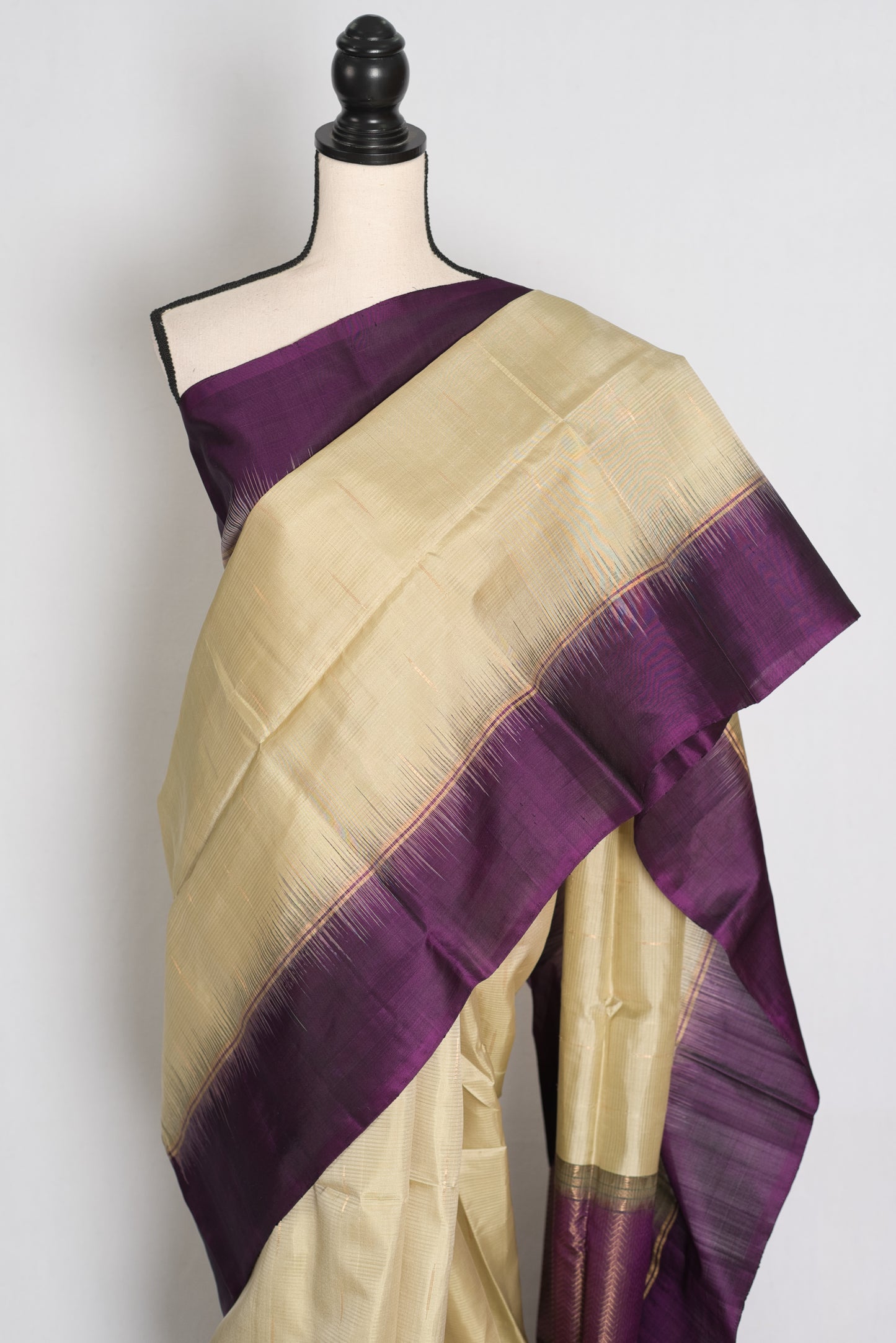 Lata : Clayish Brown and Deep Purple Lightweight Kanjivaram Silk Saree image 6