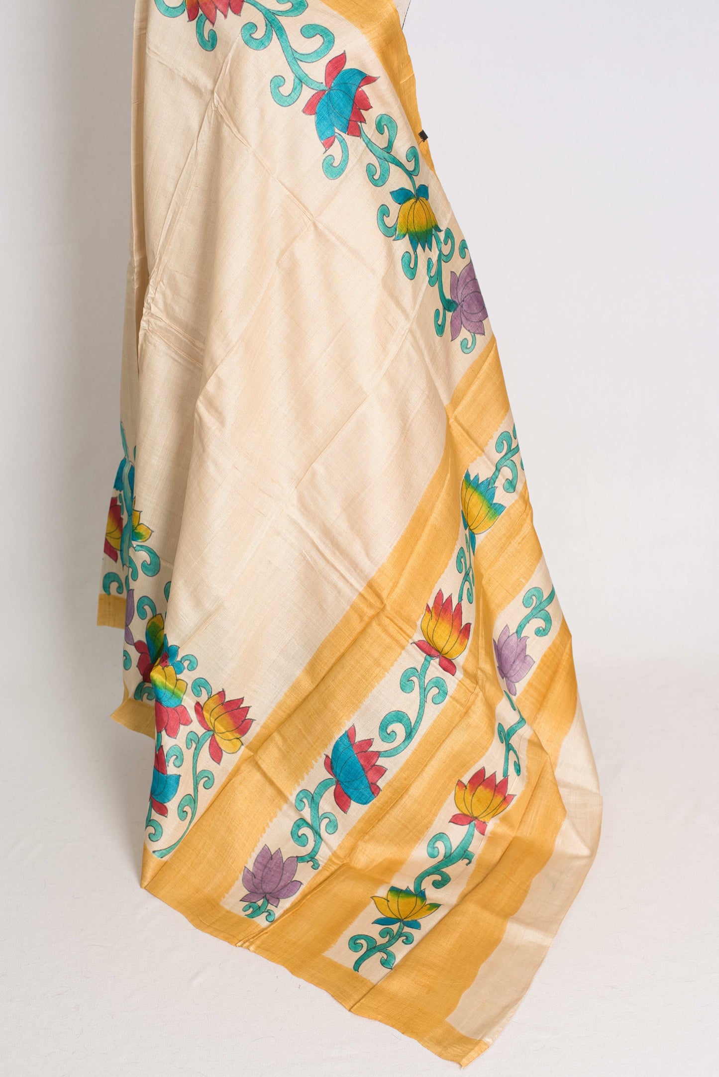 Mala : Hand Painted Kalamkari Tussar Silk Saree in Cream and Yellow image 3