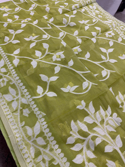 Leela : Lime Green and White Blended Soft Cotton Jamdani Saree image 2