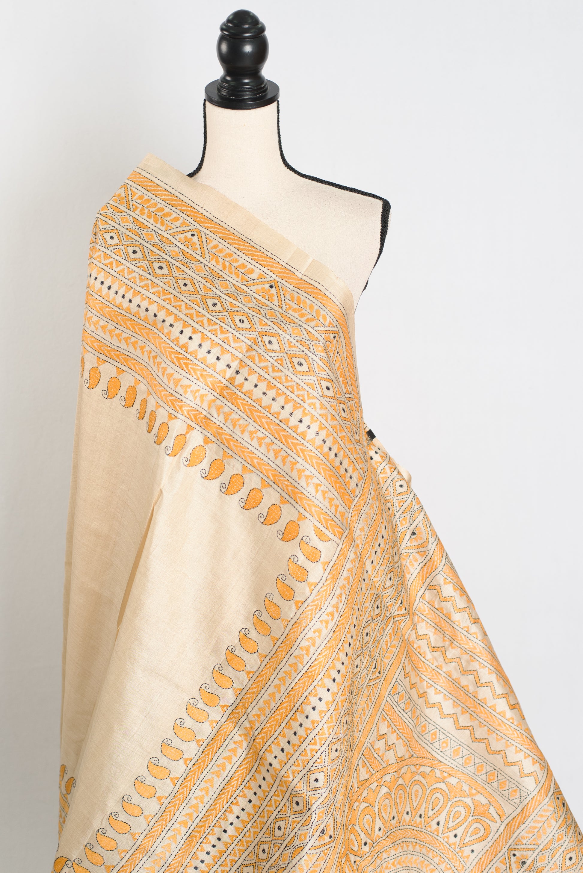 Suchitra : Hand Embroidery Tussar Silk Kantha Stitch Saree in Beige and Yellow image 3
