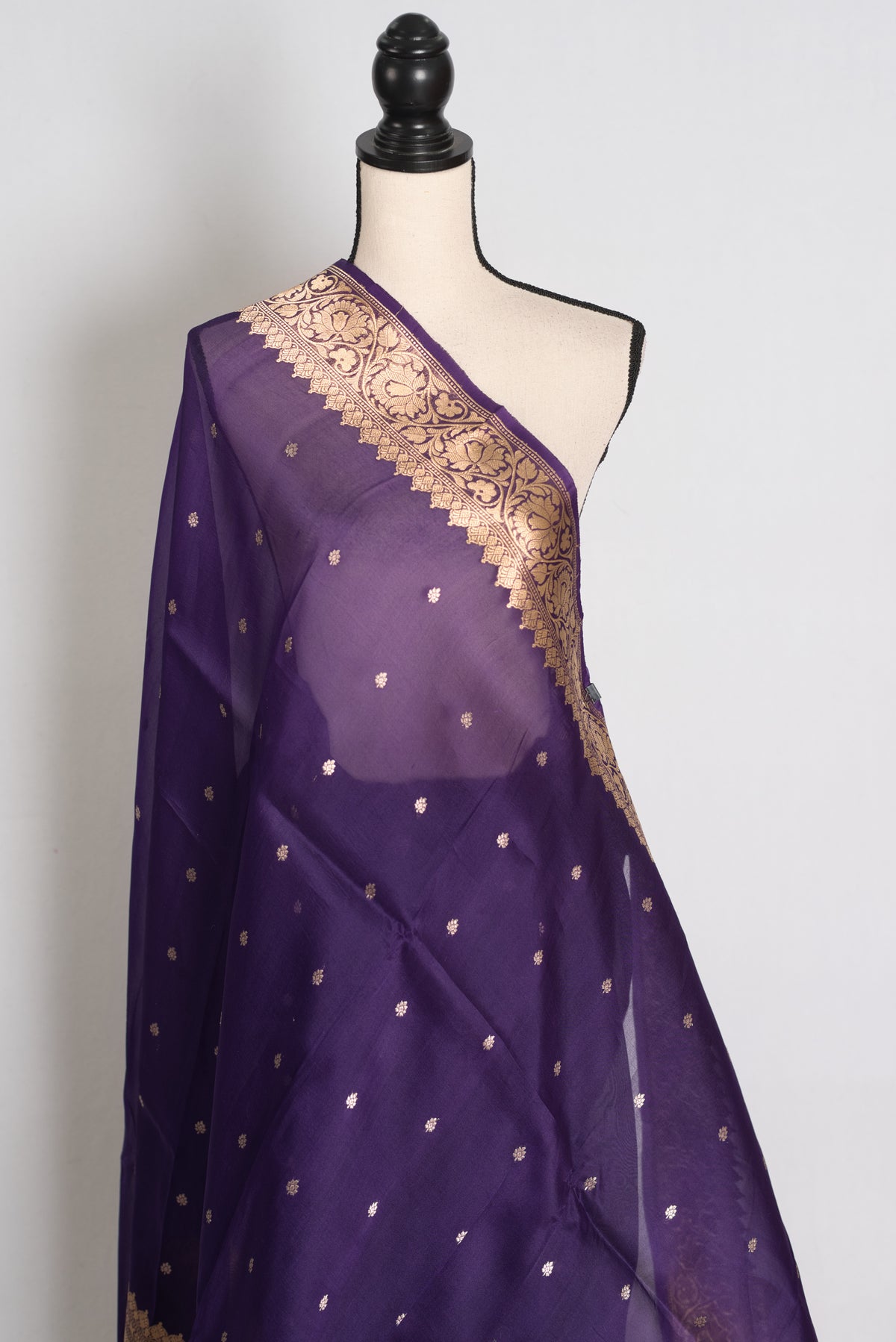 Purple and Gold Banarasi saree — border detail