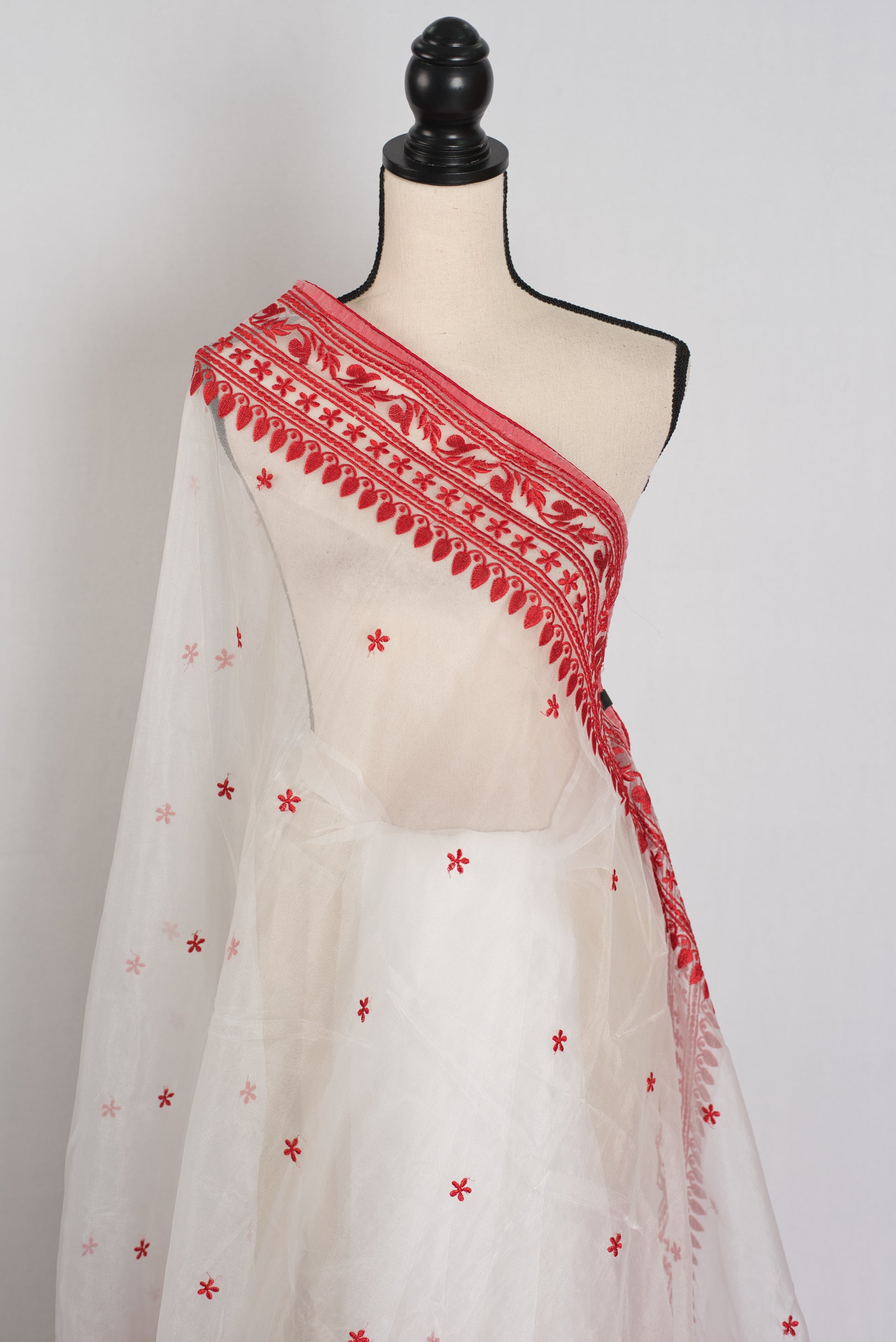 Noor : White and Red Semi Organza Embroidery Designer Saree image 3
