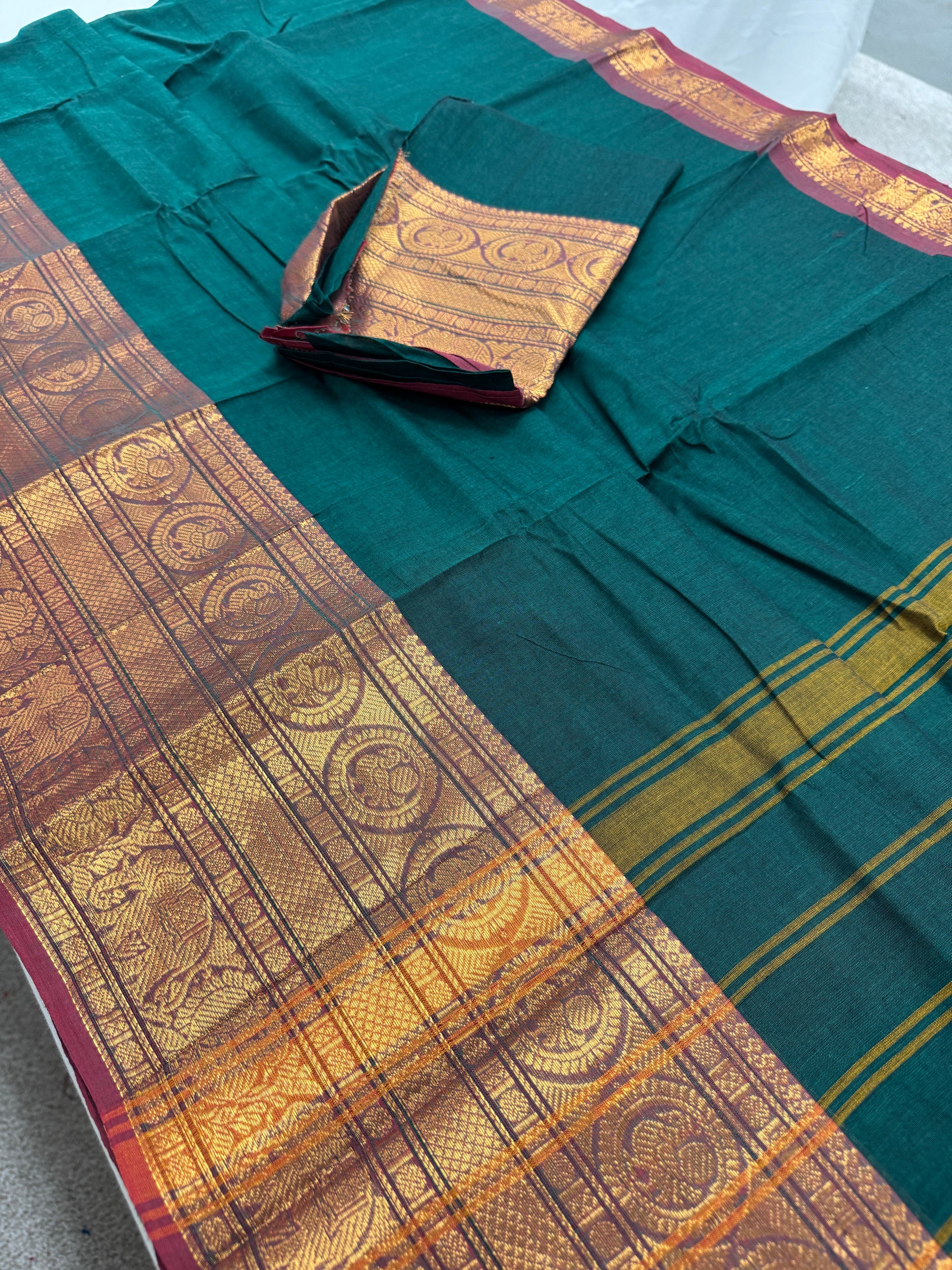 Gayetri : Handwoven Kanchi Cotton Saree in Peacock Green image 1