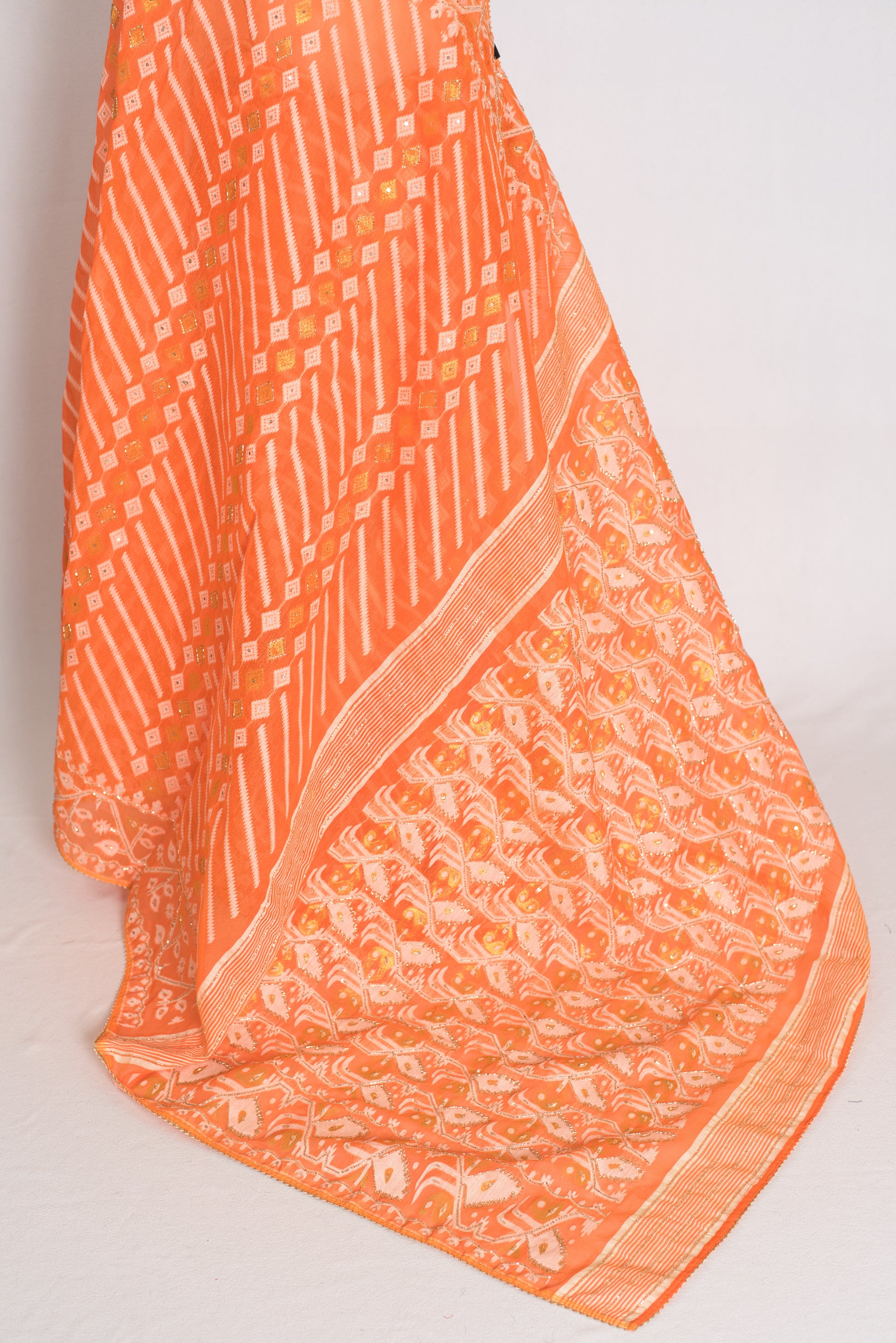 Sia : Festive Orange and White Blended Cotton Jamdani Saree with Hand Embroidery image 3