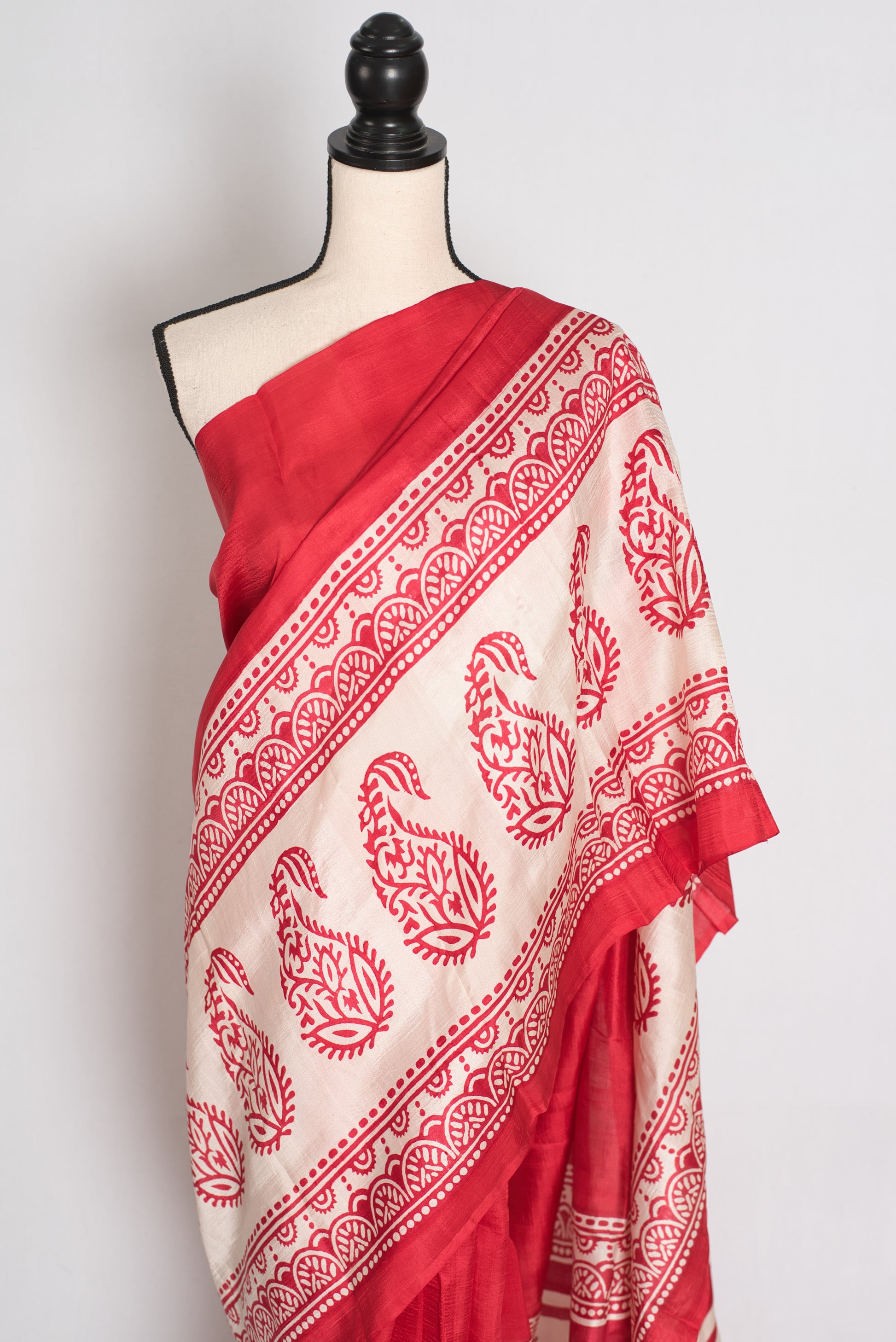 Kasturi : Red and White Hand Block Printed Murshidabad Silk Saree image 5