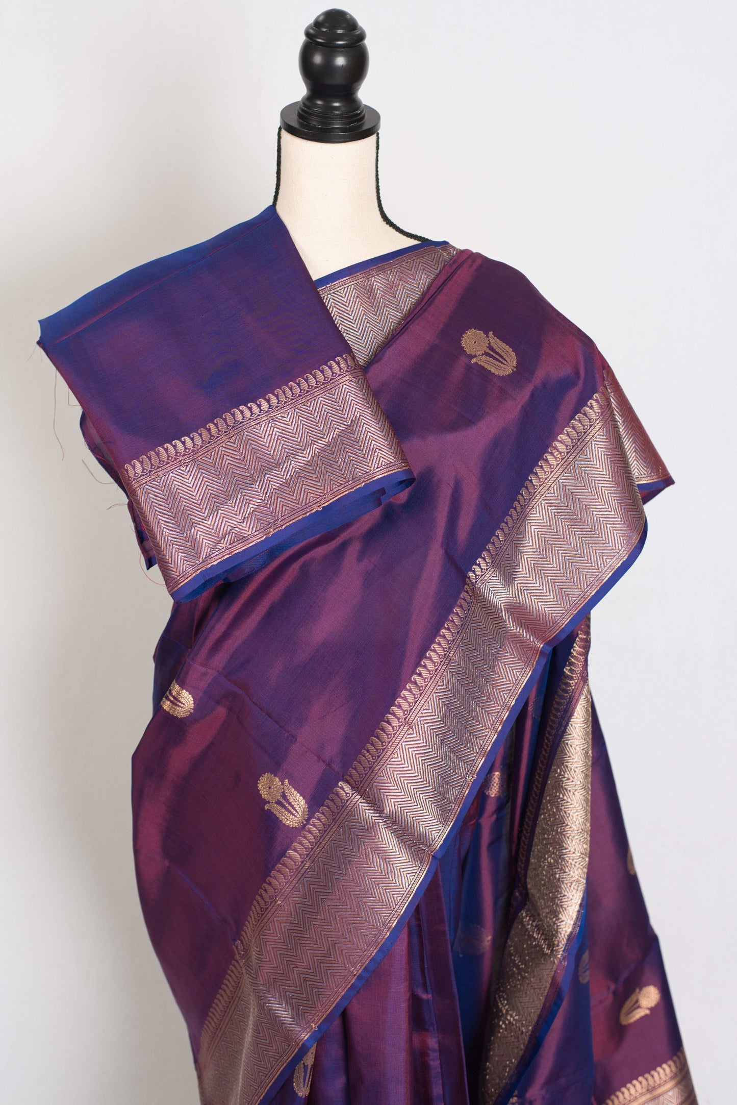 Zaina : Silk Mark Certified Purple Banarasi Silk Saree with Resham Thread Work image 2