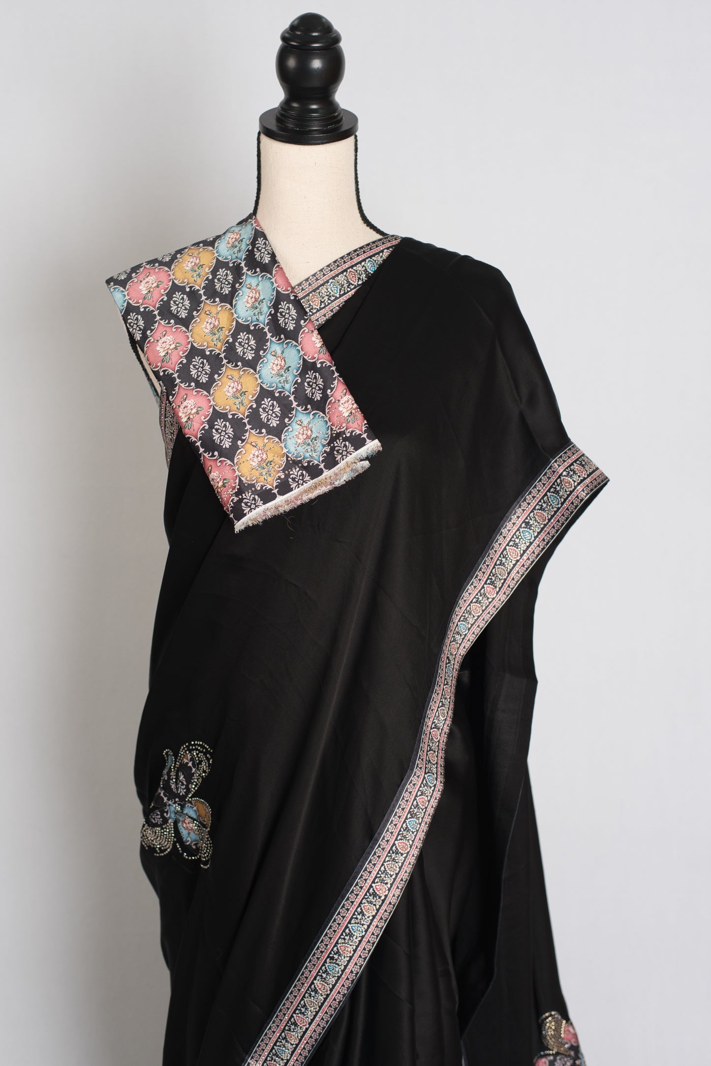 Nalini : Black Semi Satin Aplic Work Party Wear Saree image 2