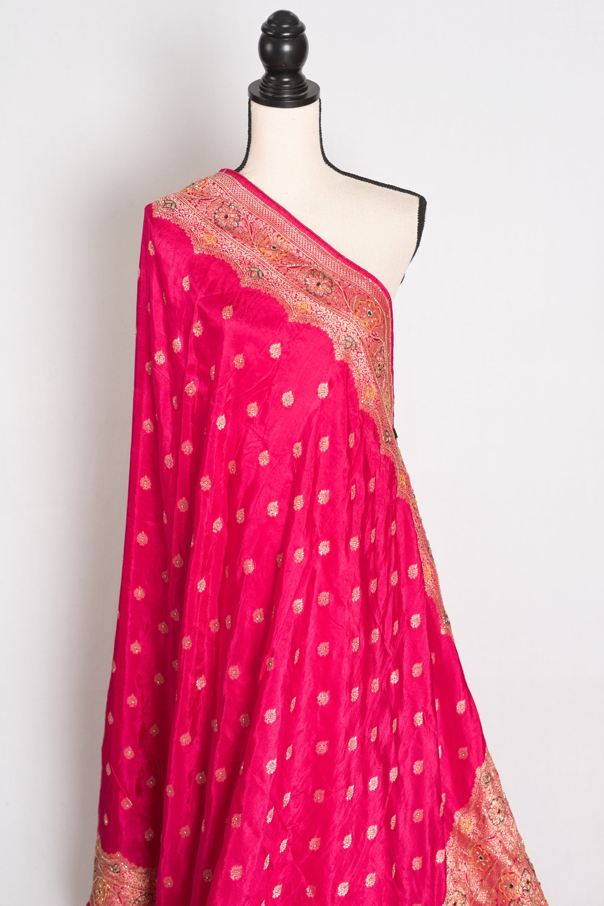 Afrin Pink and Gold Hand Embroidered Banarasi Saree with 36 Size Stitched Blouse image 5