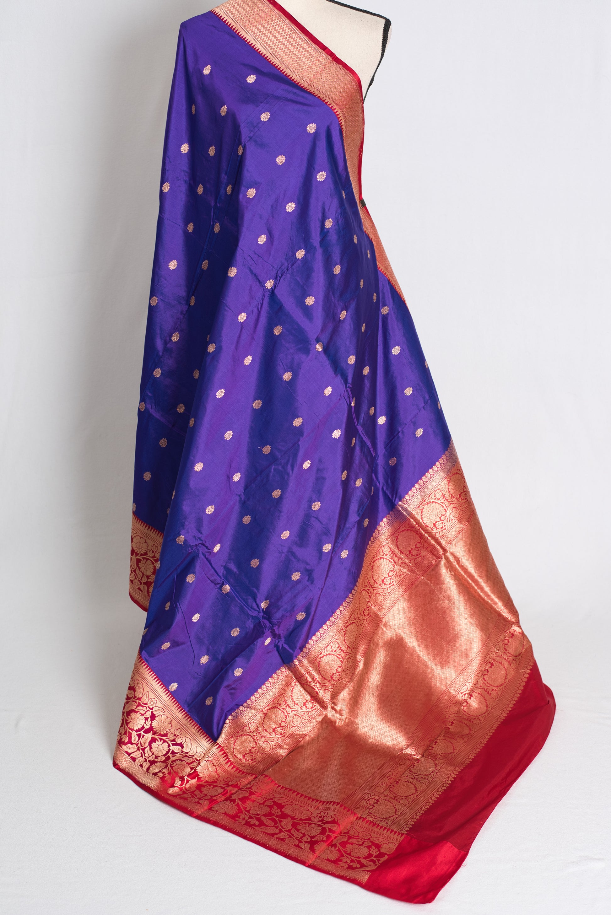 Devangana : Silk Mark Certified Blue and Red Katan Banarasi Silk Saree image 2