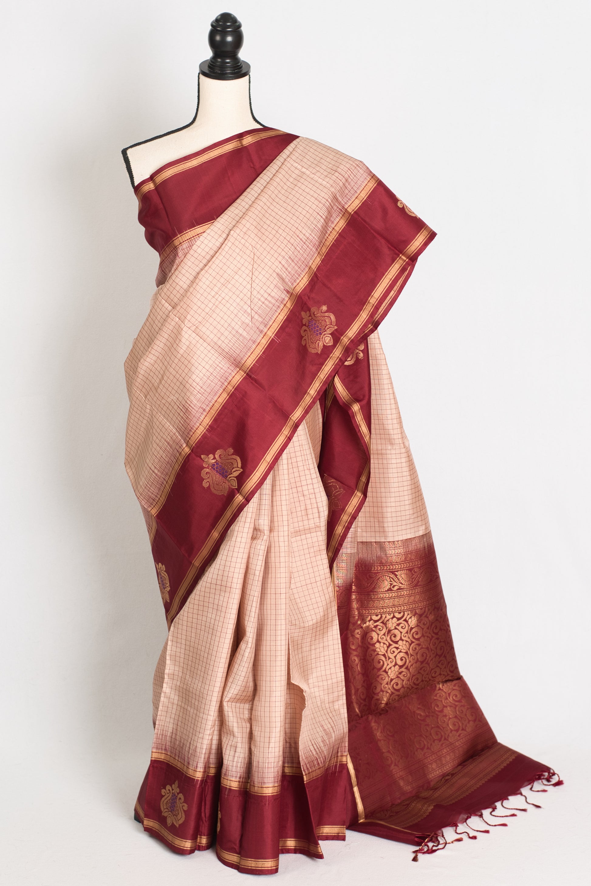 Latha : Silk Mark Certified Cream and Red Checks Kanjeevaram Silk Saree image 5