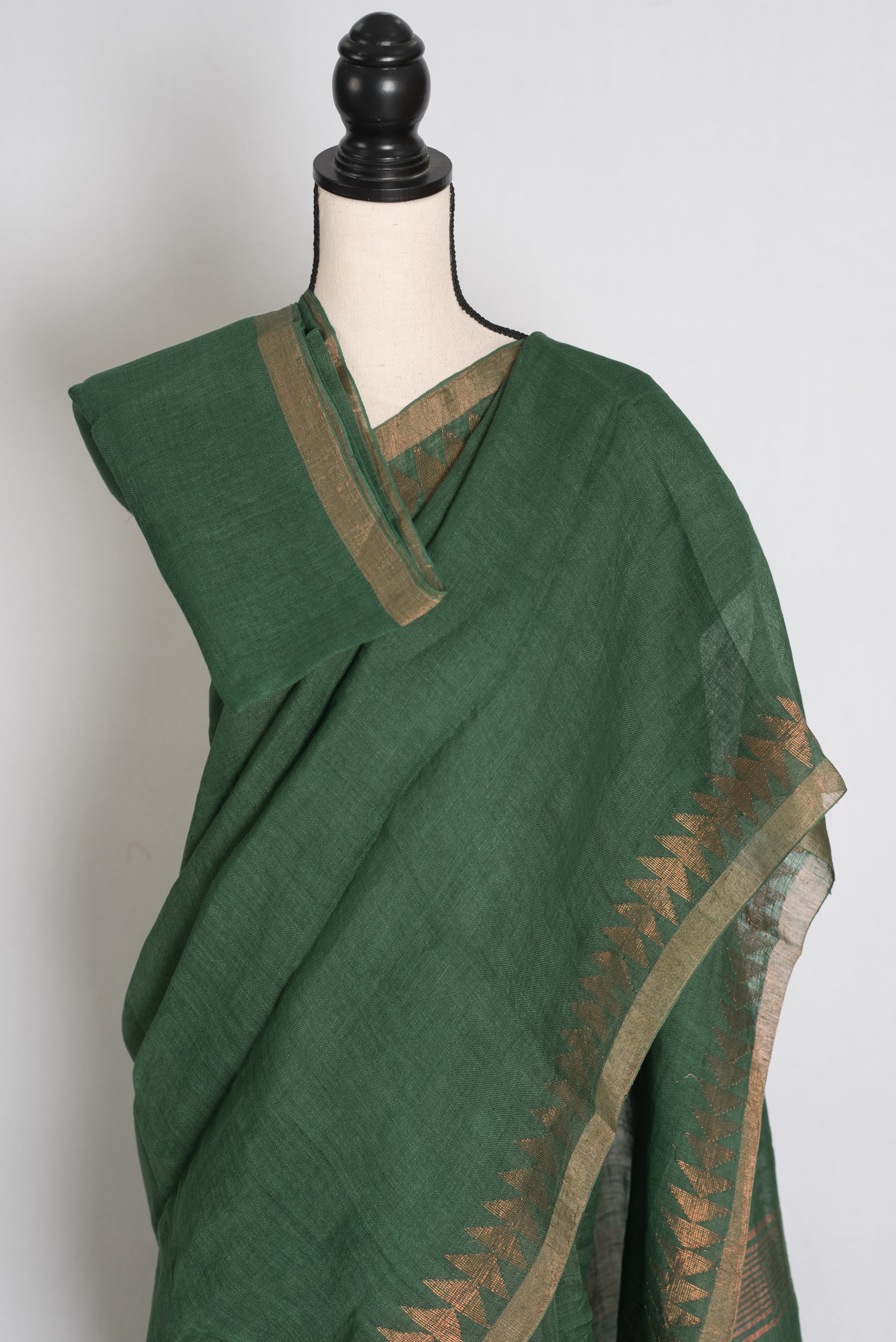Nidhi : Forest Green Pure Linen by Linen Bengali Linen Jamdani Saree image 2