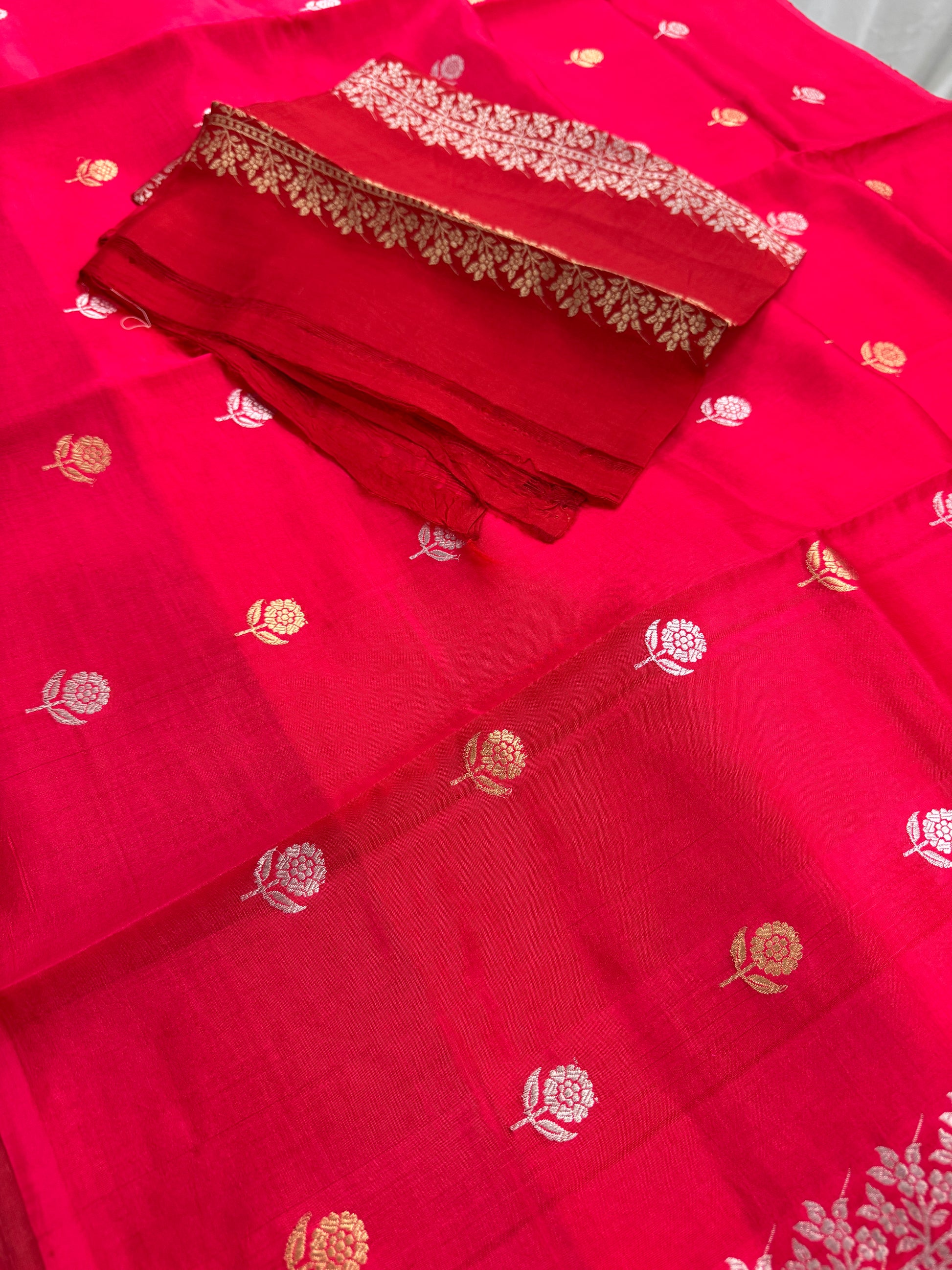 Scarlet Blossom : Silk Mark Certified Lightweight Red Banarasi Saree image 3
