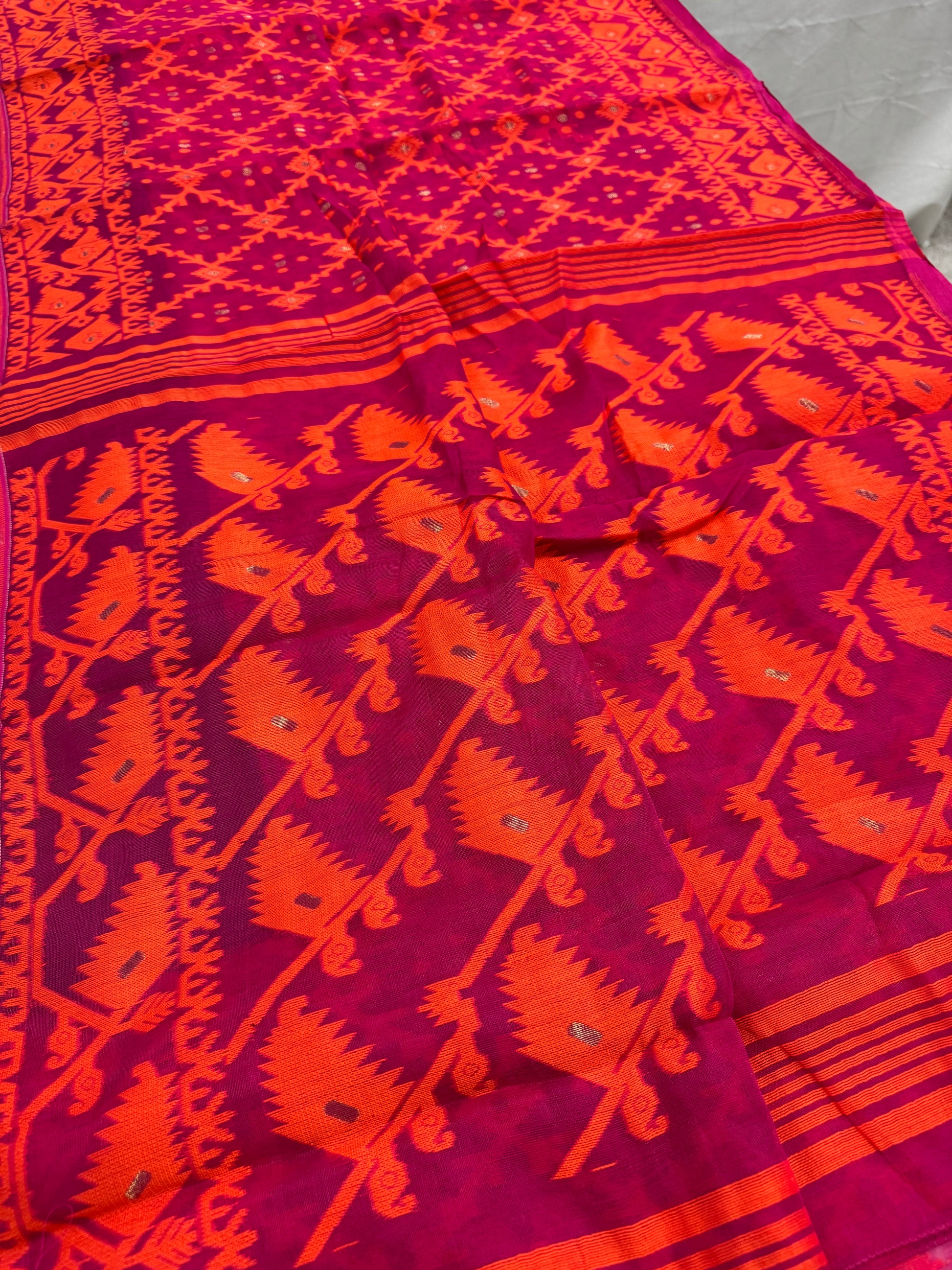 Bidisha : Dark Pink and Orange Blended Soft Cotton Jamdani Saree image 2