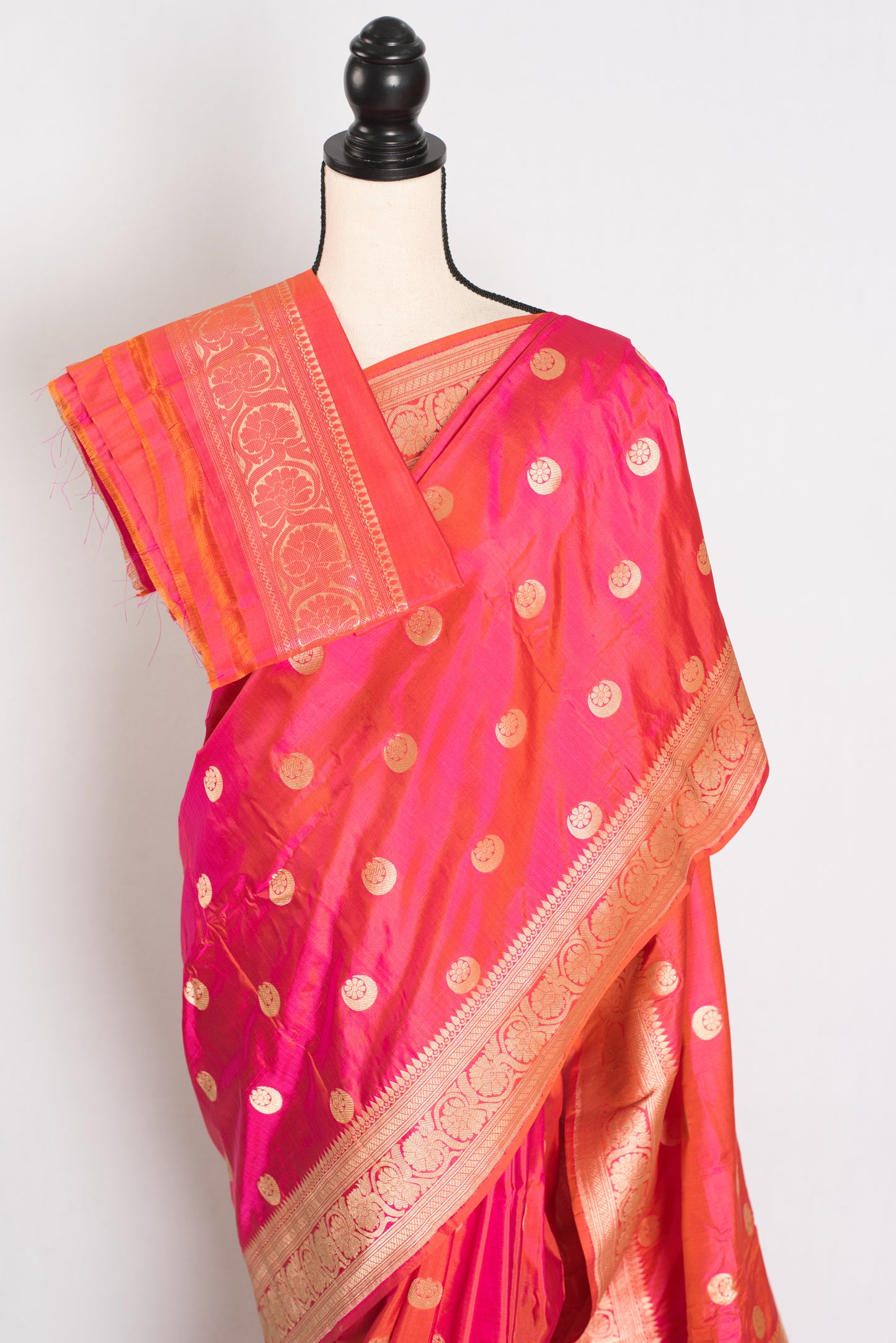 Sonakshi: Silk Mark Certified  Peach and Gold Bridal Banarasi Silk Saree image 2