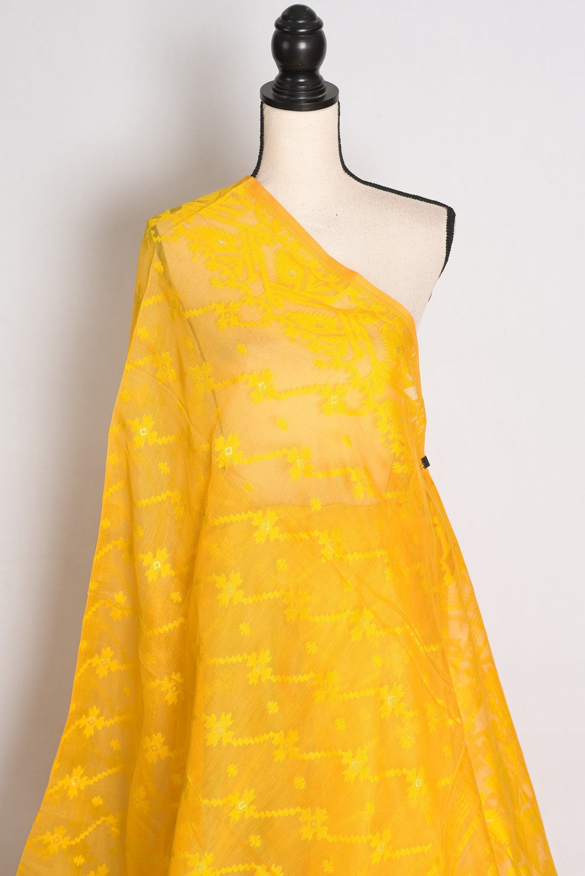 Juhi : Bright Yellow Soft Blended Cotton Jamdani Saree image 3