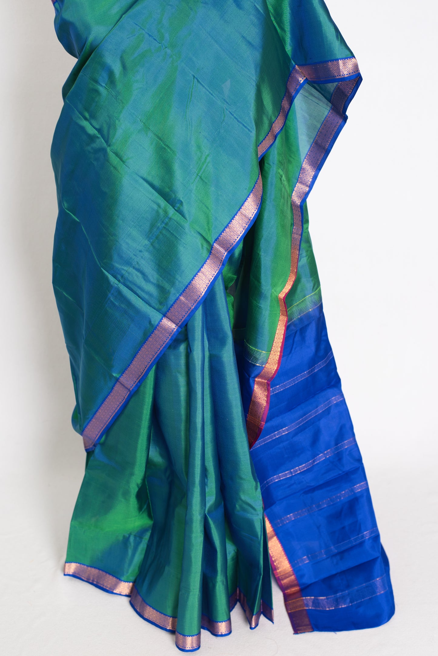 Rini: Peacock Green and Blue Kanjivaram Silk Saree with Small Gold Border image 5