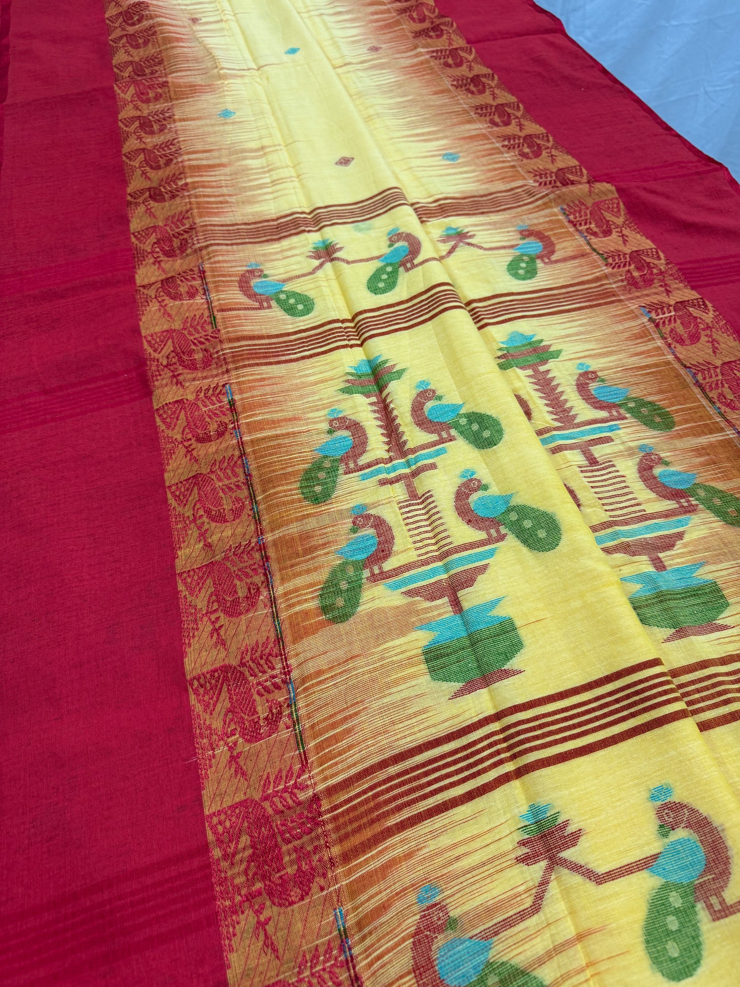 Kanchana : Yellow and Red Soft Cotton Bengal Handloom Saree image 3