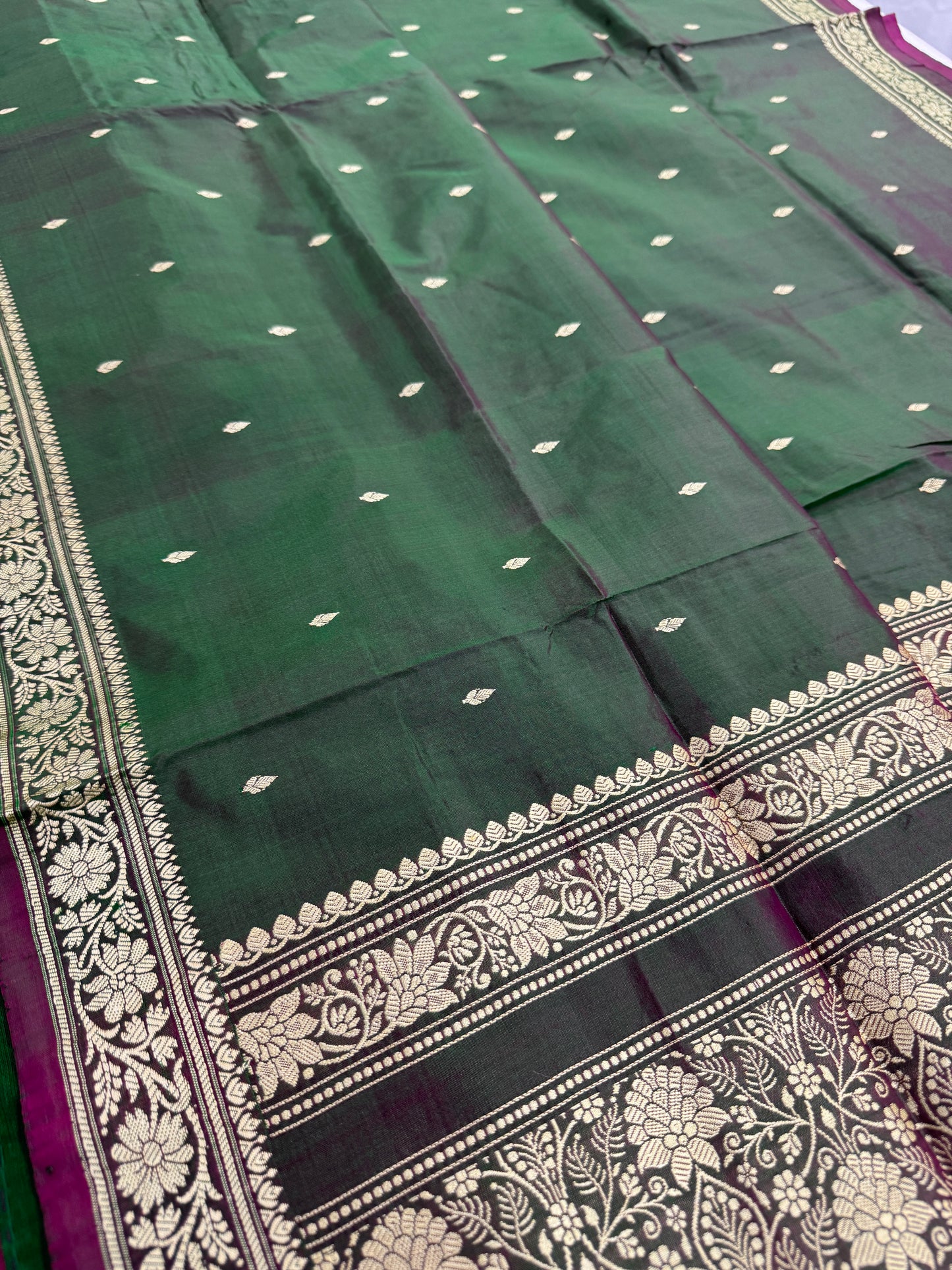 Mehendi Muse : Silk Mark Certified Lightweight Banarasi Saree image 0