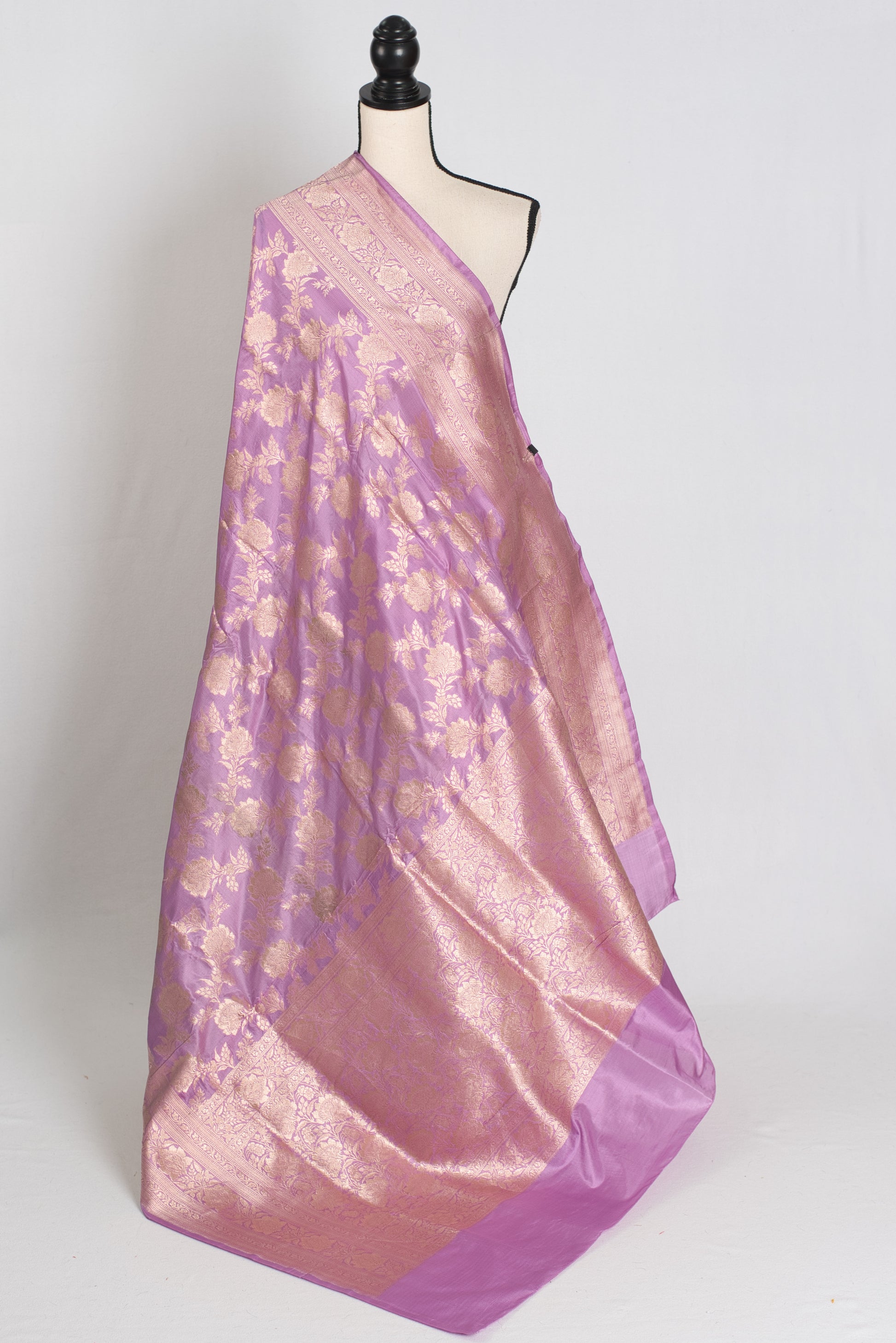 Sia : Silk Mark Certified Lavender Banarasi Saree with 38 Size Stitched Blouse image 3