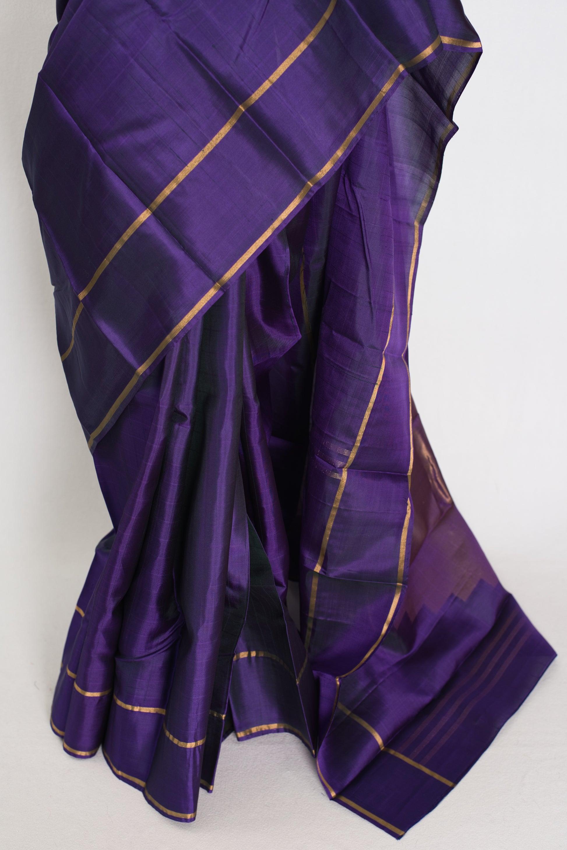 Nithila: Deep Purple & Gold Corporate Kanjivaram Silk Saree image 5