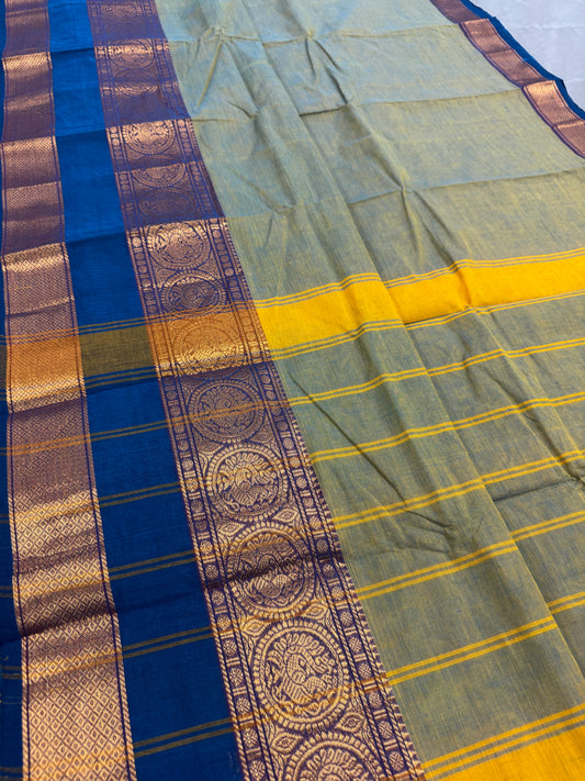 Harini : Grey Kanchi Cotton Saree - Handwoven South Indian Elegance image 0