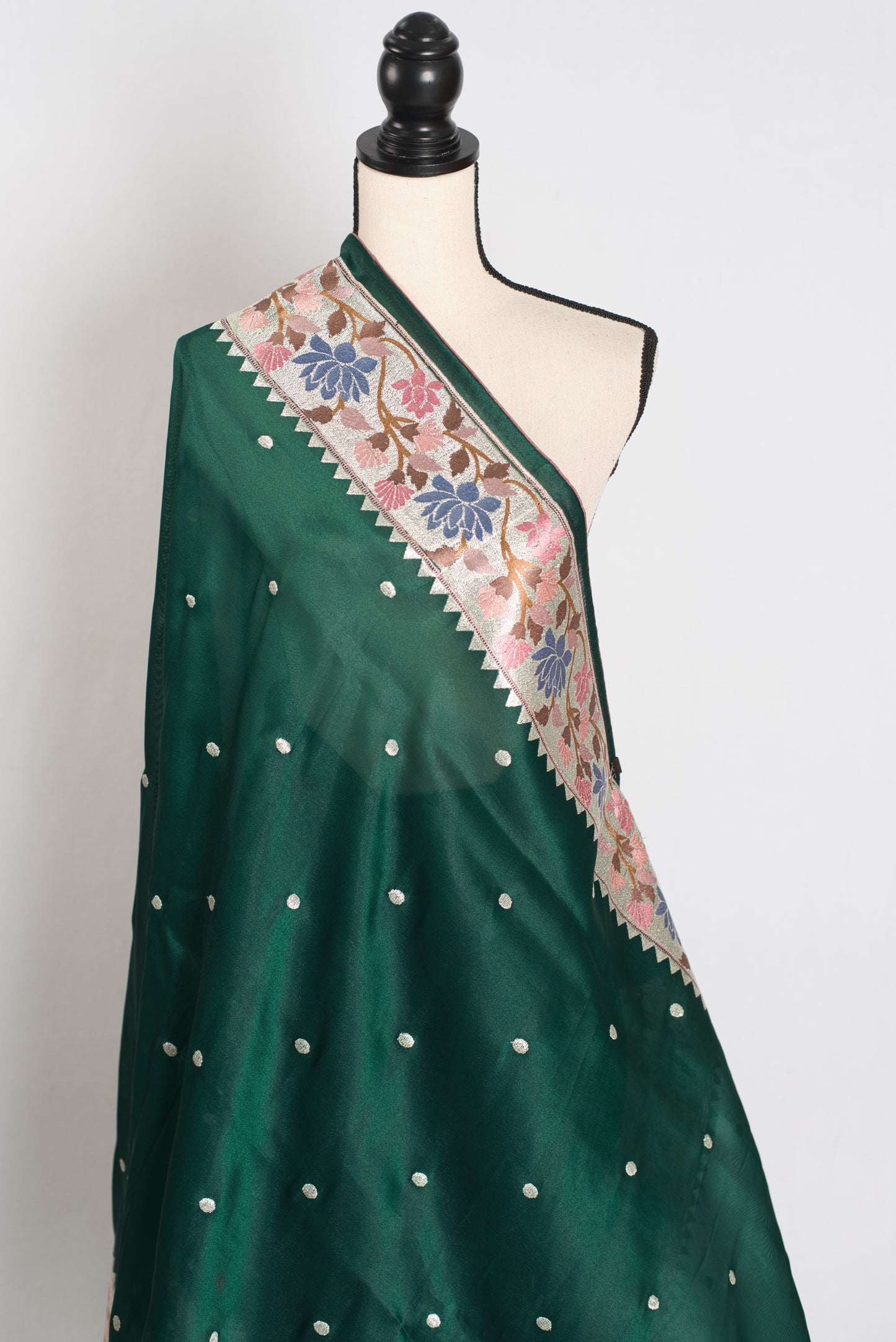 Farheen : Bottle Green Thread Embroidery Party Wear Organza Saree image 4